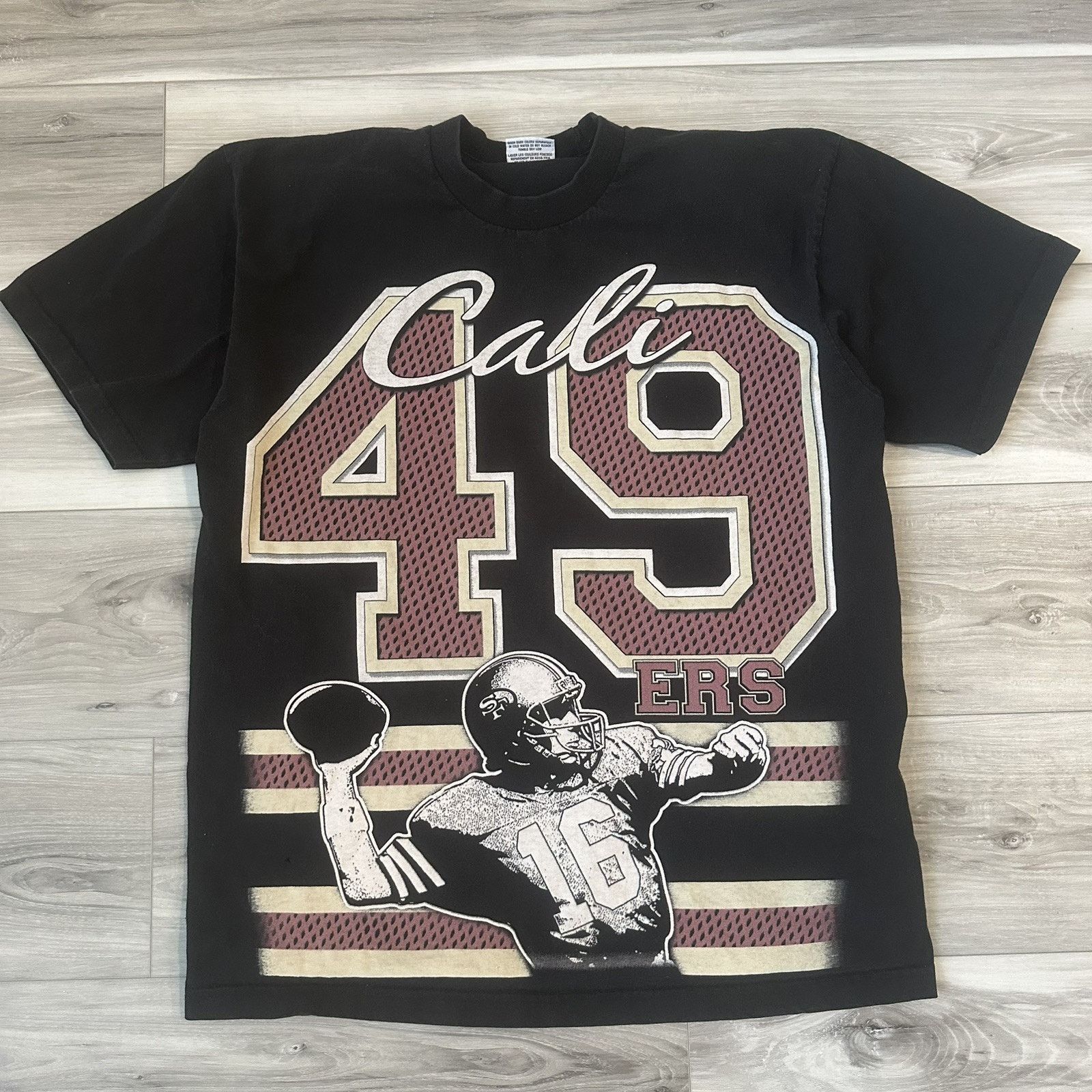 Vintage Vintage San Francisco 49ers Jumbo Print T-shirt Men’s XL Size US XL / EU 56 / 4 - 1 Thumbnail
