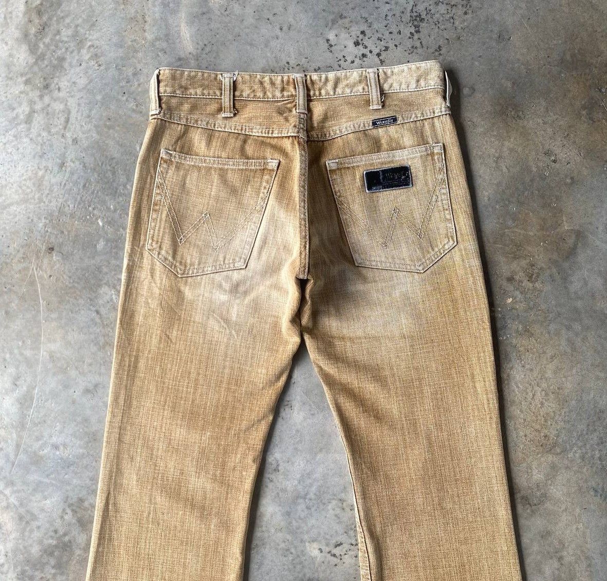 Wrangler FLARED VINTAGE 00s WRANGLER SUN FADED OCHRE Size US 30 / EU 46 - 13 Thumbnail
