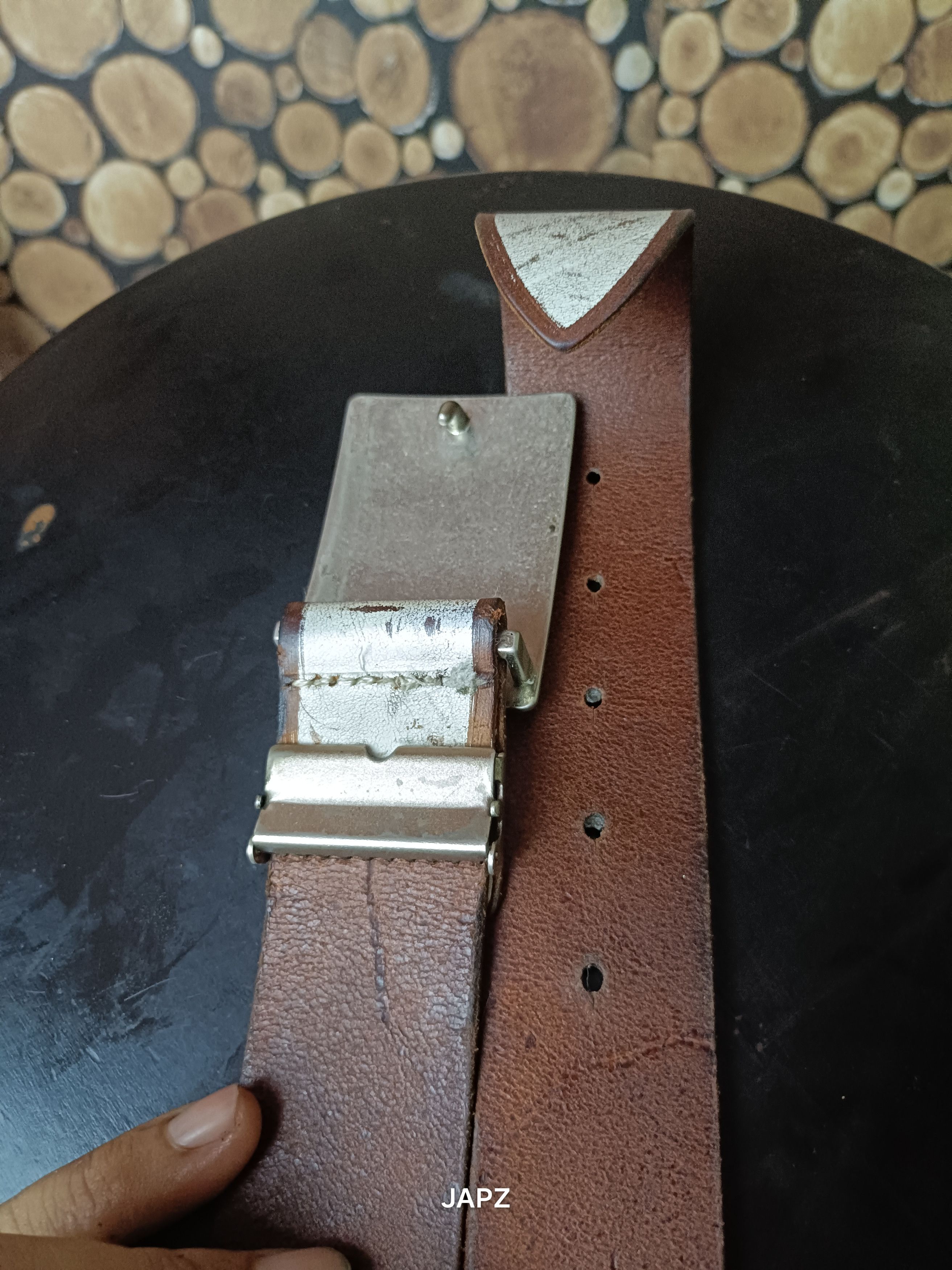 Levi's Vintage Levi Strauss broken white leather belt Size 34 - 3 Thumbnail