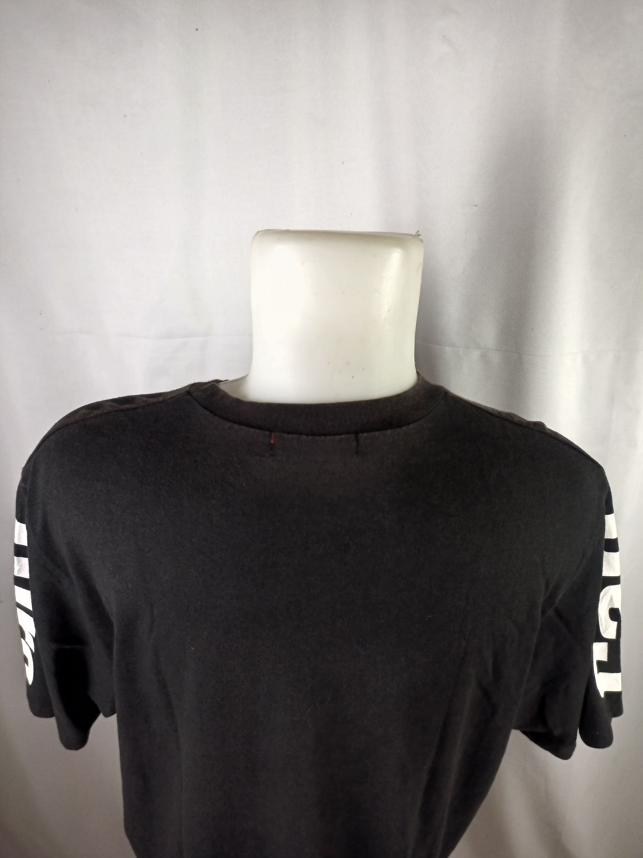 Japanese Brand CAPTURE BY HOLLYWOOD MADE Short Sleeve TShirt Size US L / EU 52-54 / 3 - 12 Thumbnail