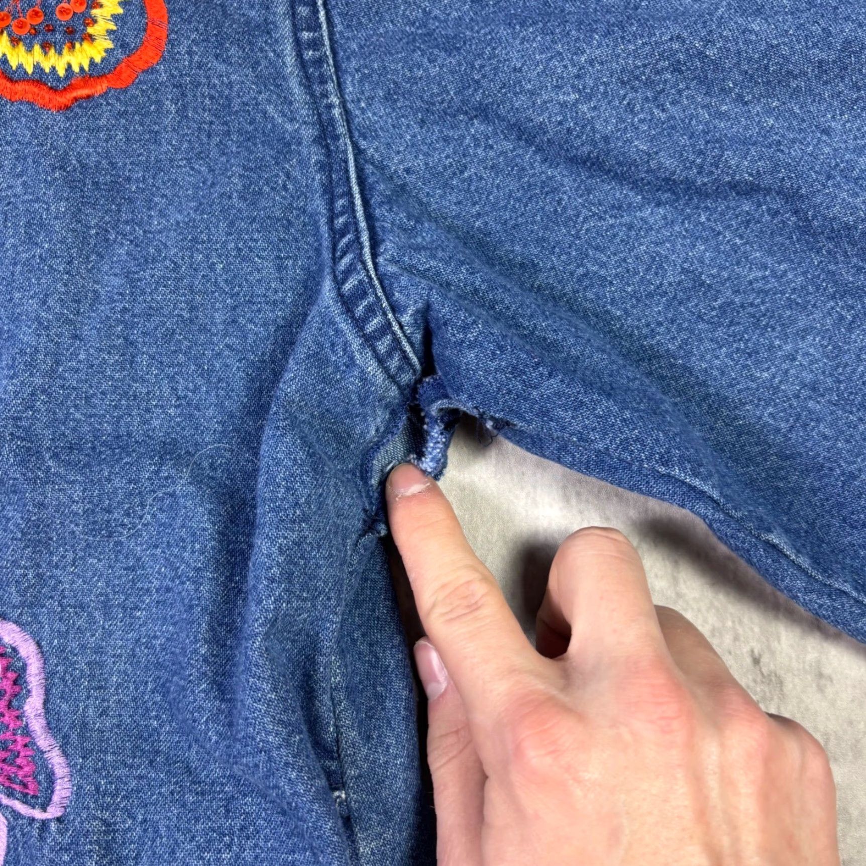 Denime VINTAGE Tantrums Denim Jacket Womens M Blue Floral Embroidered Button Front Cotton Size M / US 6-8 / IT 42-44 - 8 Thumbnail