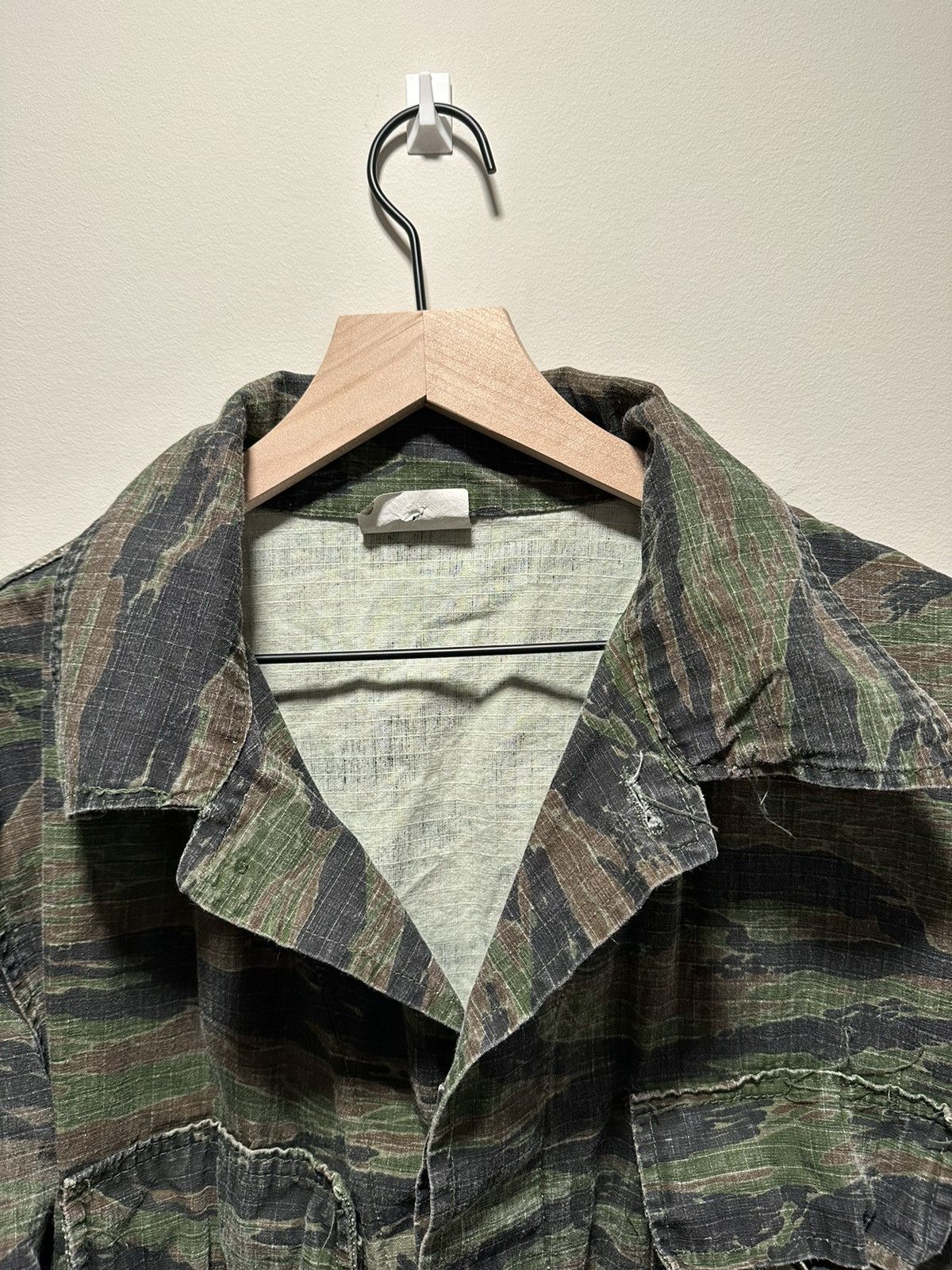 Vintage vintage military camo boxy shirt jacket Size US L / EU 52-54 / 3 - 4 Thumbnail