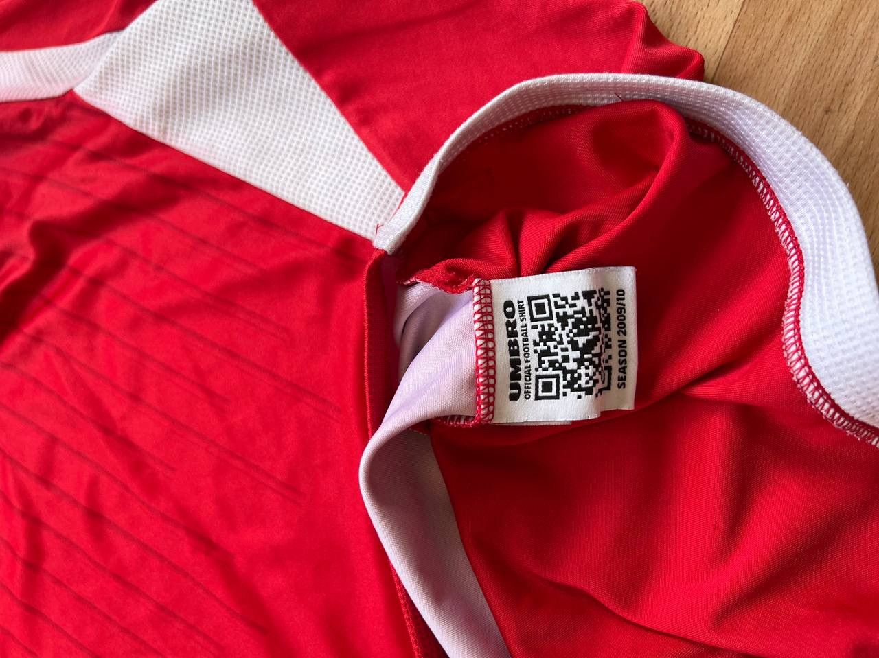 Umbro 2009/10 NOTTINGHAM FOREST HOME SOCCER JERSEY FOOTBALL SHIRT Size US L / EU 52-54 / 3 - 14 Thumbnail