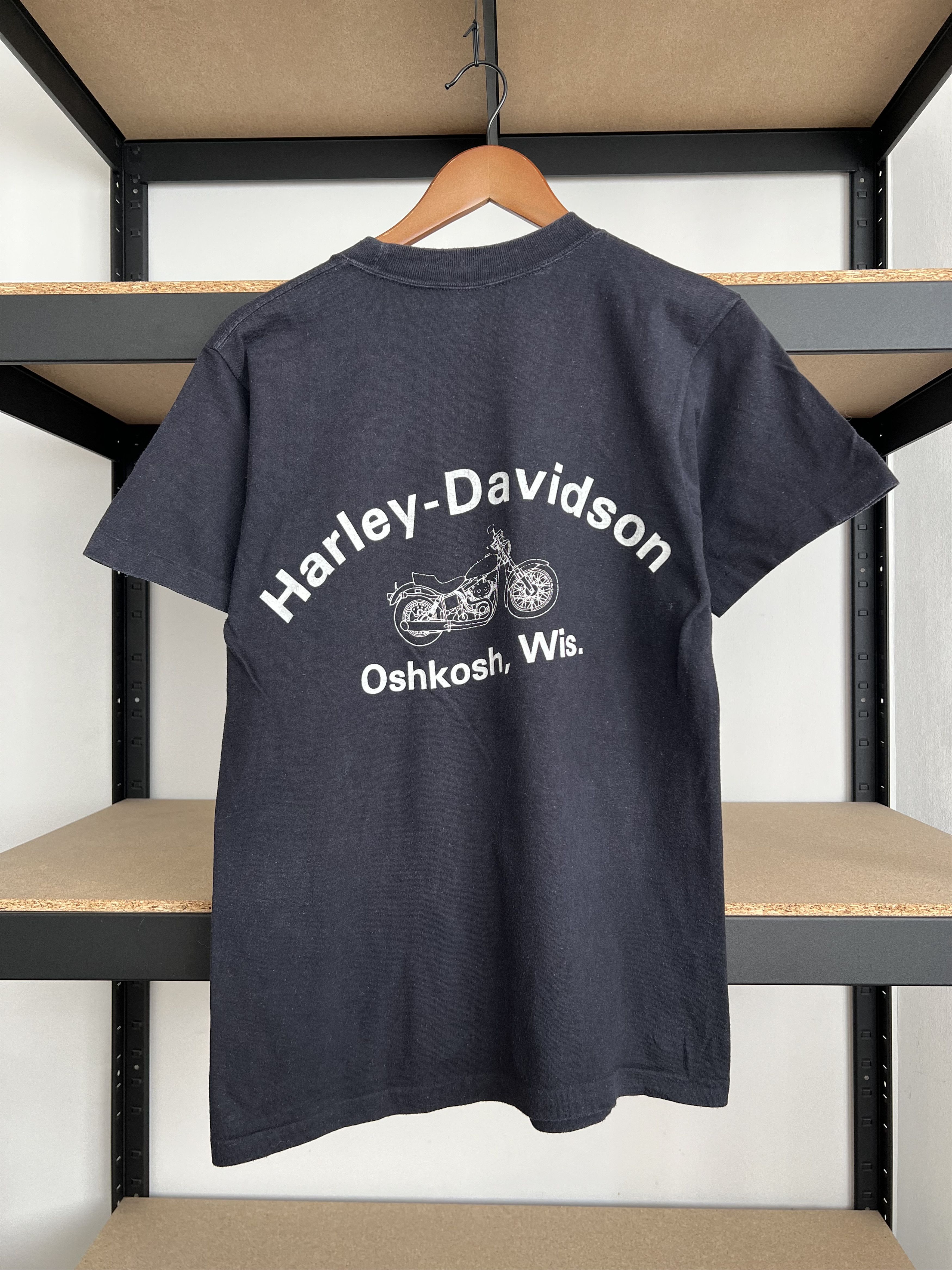 Harley Davidson Vintage 70s 80s Harley Davidson Oshkosh Wisconsin USA Tshirt Size US M / EU 48-50 / 2 - 4 Thumbnail