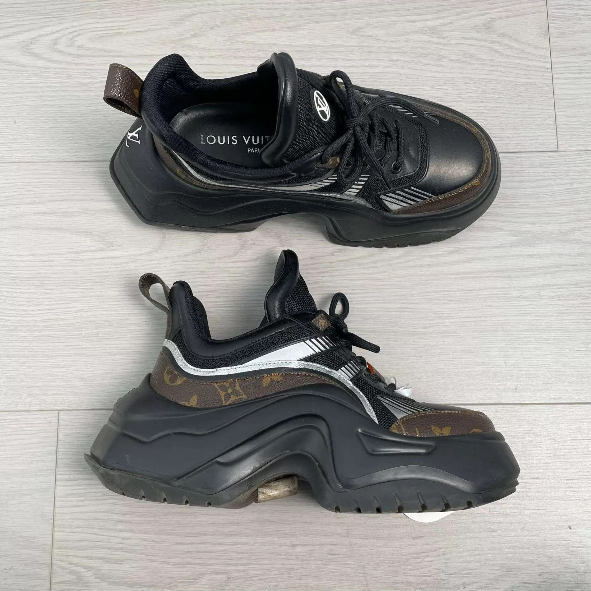 Louis Vuitton Louis Vuitton Archlight Sneakers 36.5 Size US 6 / IT 36 - 1 Thumbnail