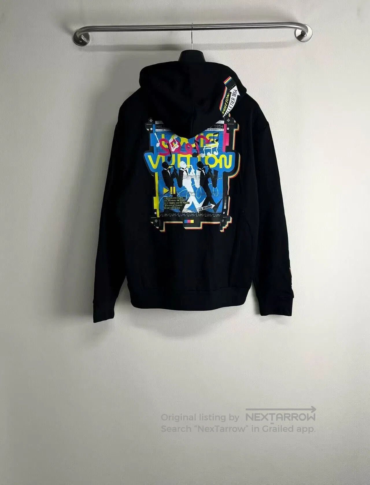 Louis Vuitton louis vuitton graffiti zip-up hoodie. Size US XL / EU 56 / 4 - 2 Thumbnail