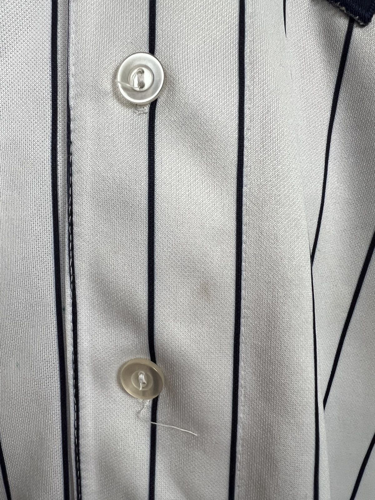 Majestic majestic New Yourk Yankees baseball jersey shirt button Size US L / EU 52-54 / 3 - 8 Thumbnail