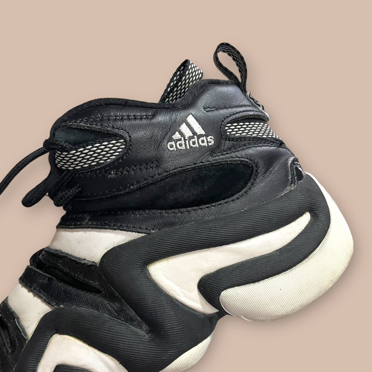 Adidas 2015 ADIDAS CRAZY 8 Size US 5 / EU 37 - 14 Thumbnail