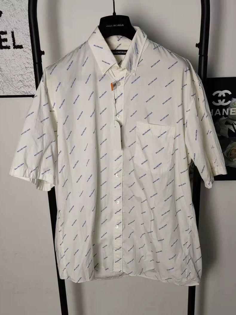 Balenciaga Balenciaga size 38 Bullet Screen Printed Short Sleeve Shir Size L / US 10 / IT 46 - 1 Thumbnail