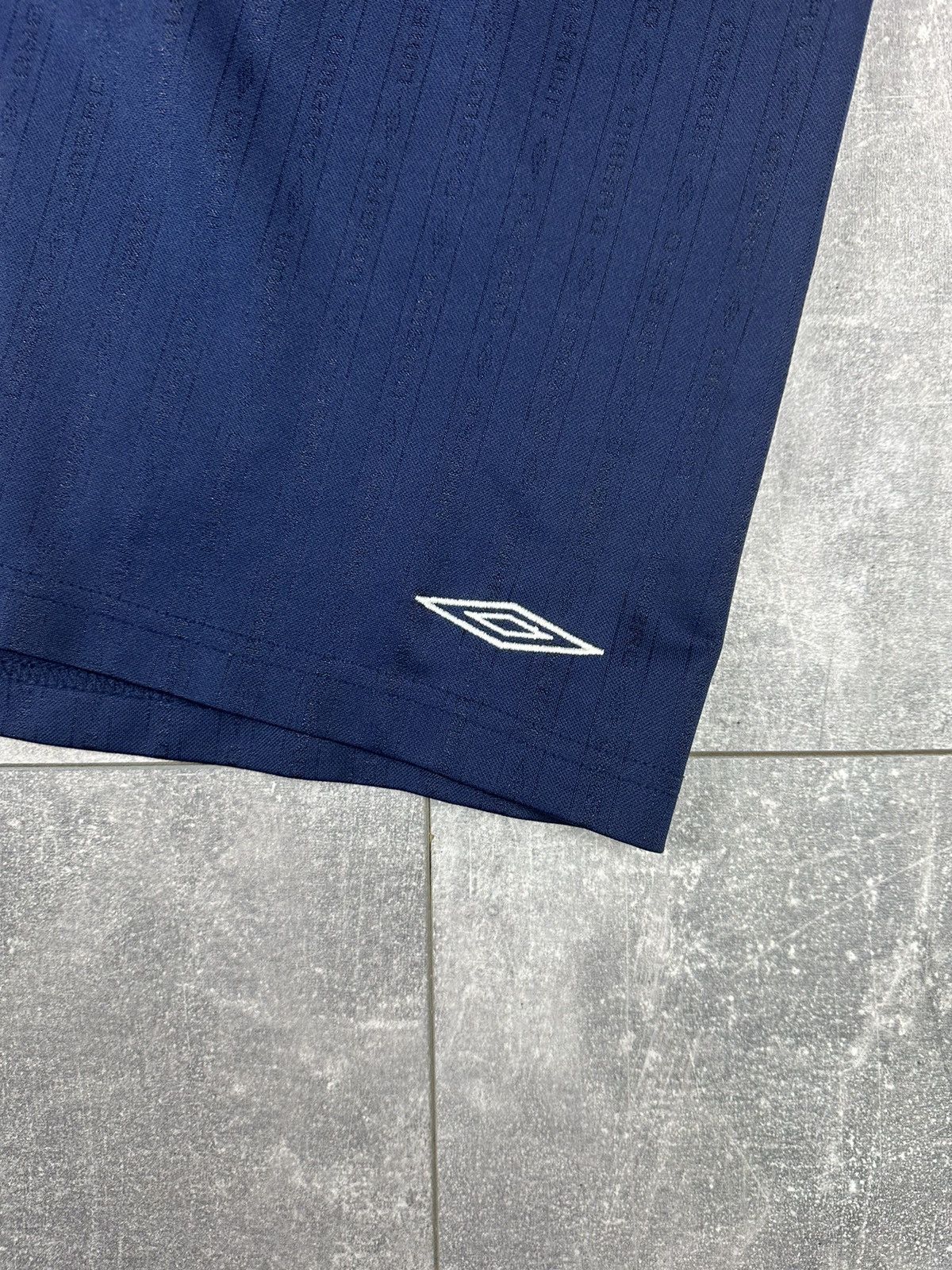 Umbro Umbro Mens Vintage Retro Monogram Short Size US 40 / EU 56 - 2 Thumbnail