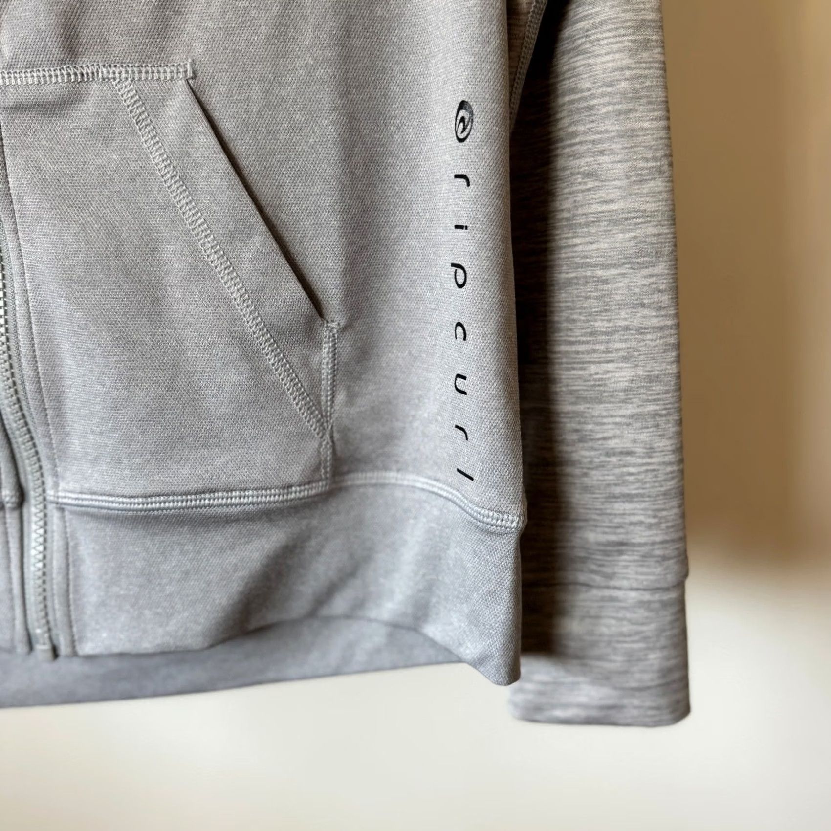 Rip Curl Rip Curl Gray Full Zip Lightweight Hoodie Jacket S Women's Athleisure Activewear Size S / US 4 / IT 40 - 2 Thumbnail