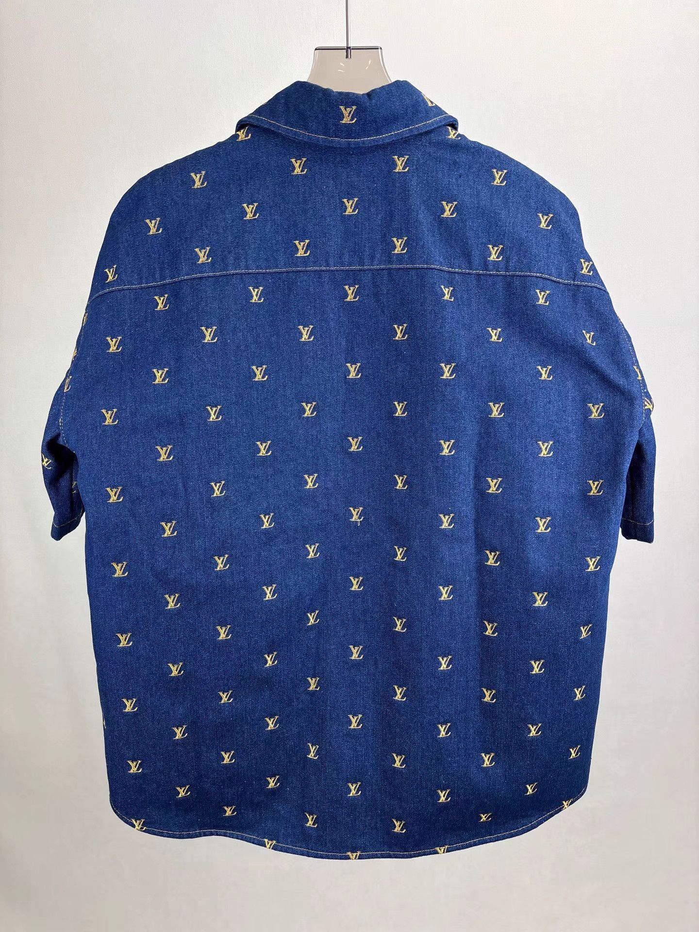 Louis Vuitton LV x Pharrell Gold Embroidered Denim Short Sleeve Shirt Size US L / EU 52-54 / 3 - 2 Thumbnail