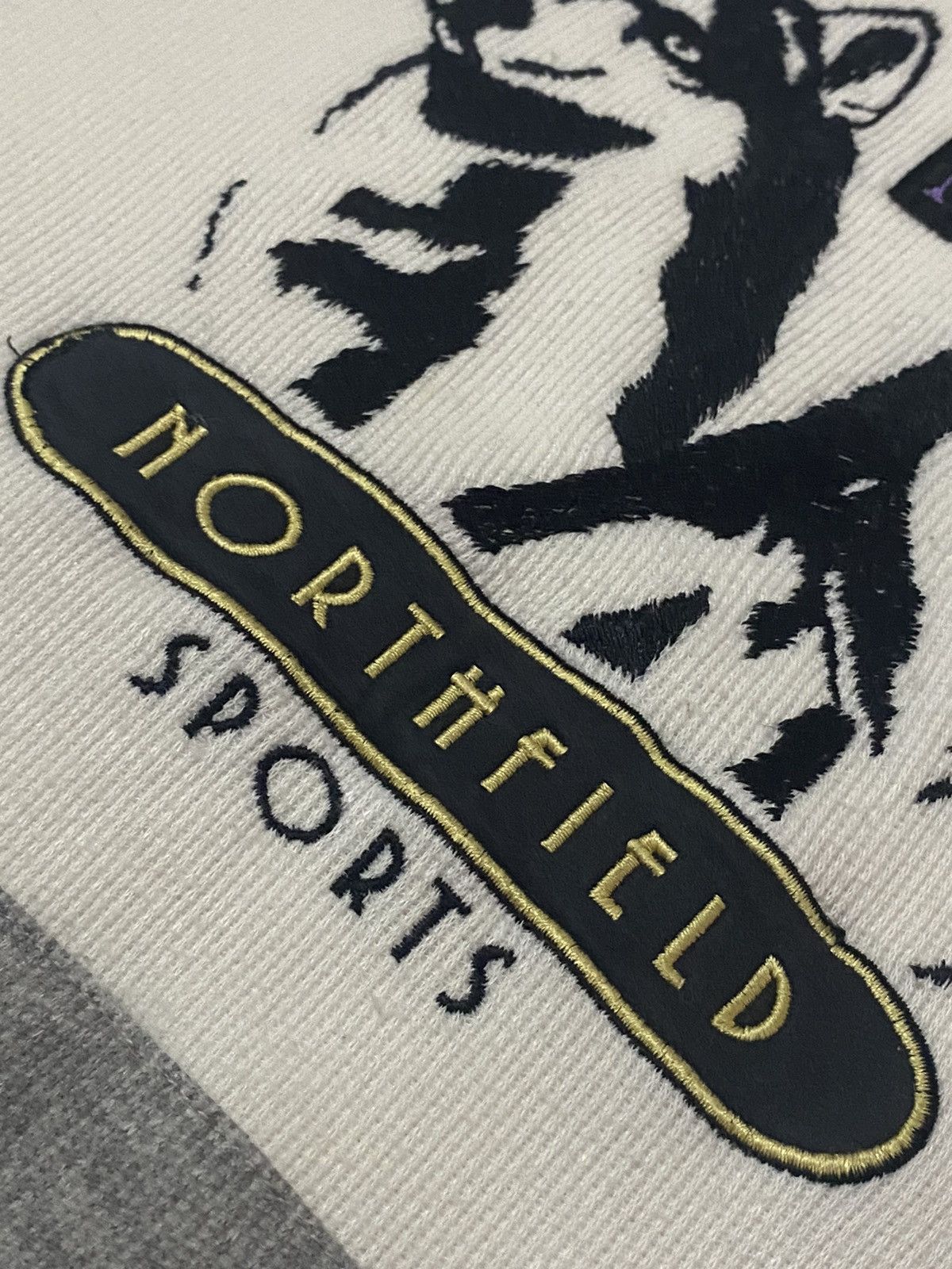 Japanese Brand × Vintage VINTAGE NORTHFIELD SPORTS WOLF EMBEROIDERY CREW NECK Size US L / EU 52-54 / 3 - 7 Thumbnail