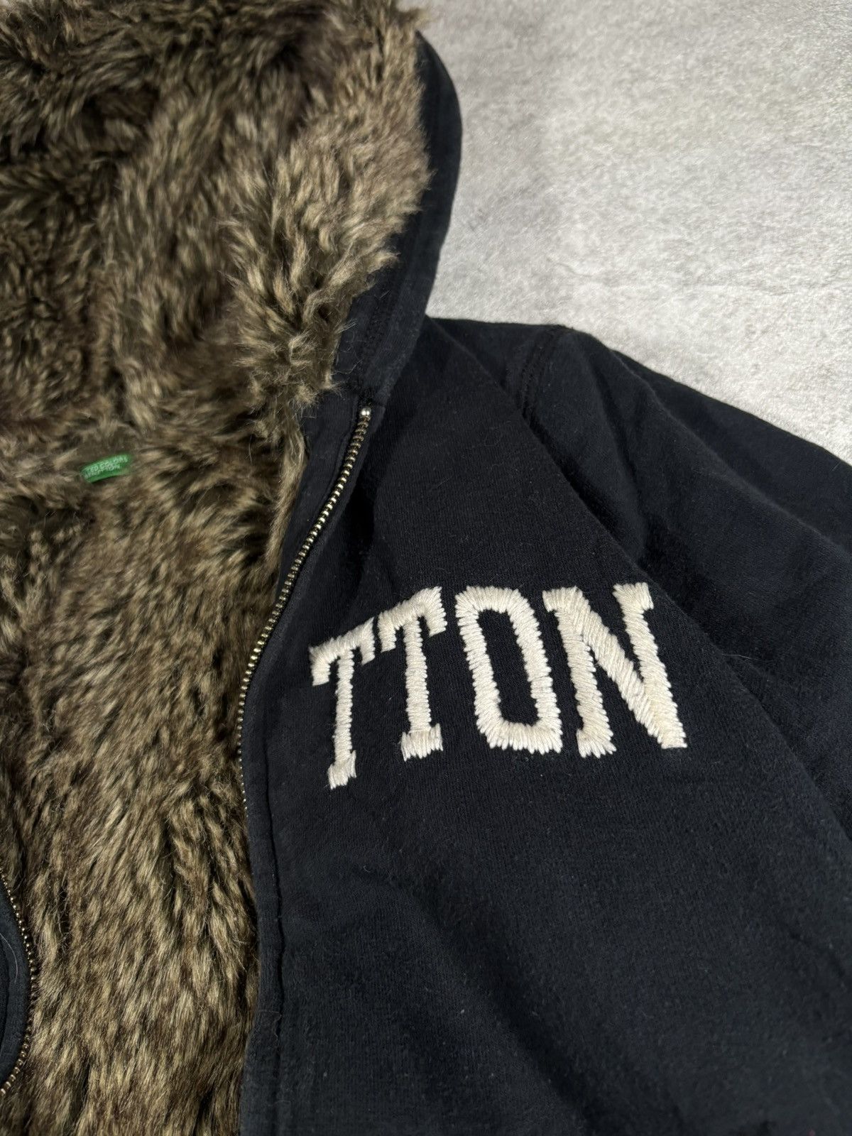 Vintage Benetton Heavy Fur Hoodie IfSixWasNine L.G.B. Aesthetic core Size US S / EU 44-46 / 1 - 4 Thumbnail