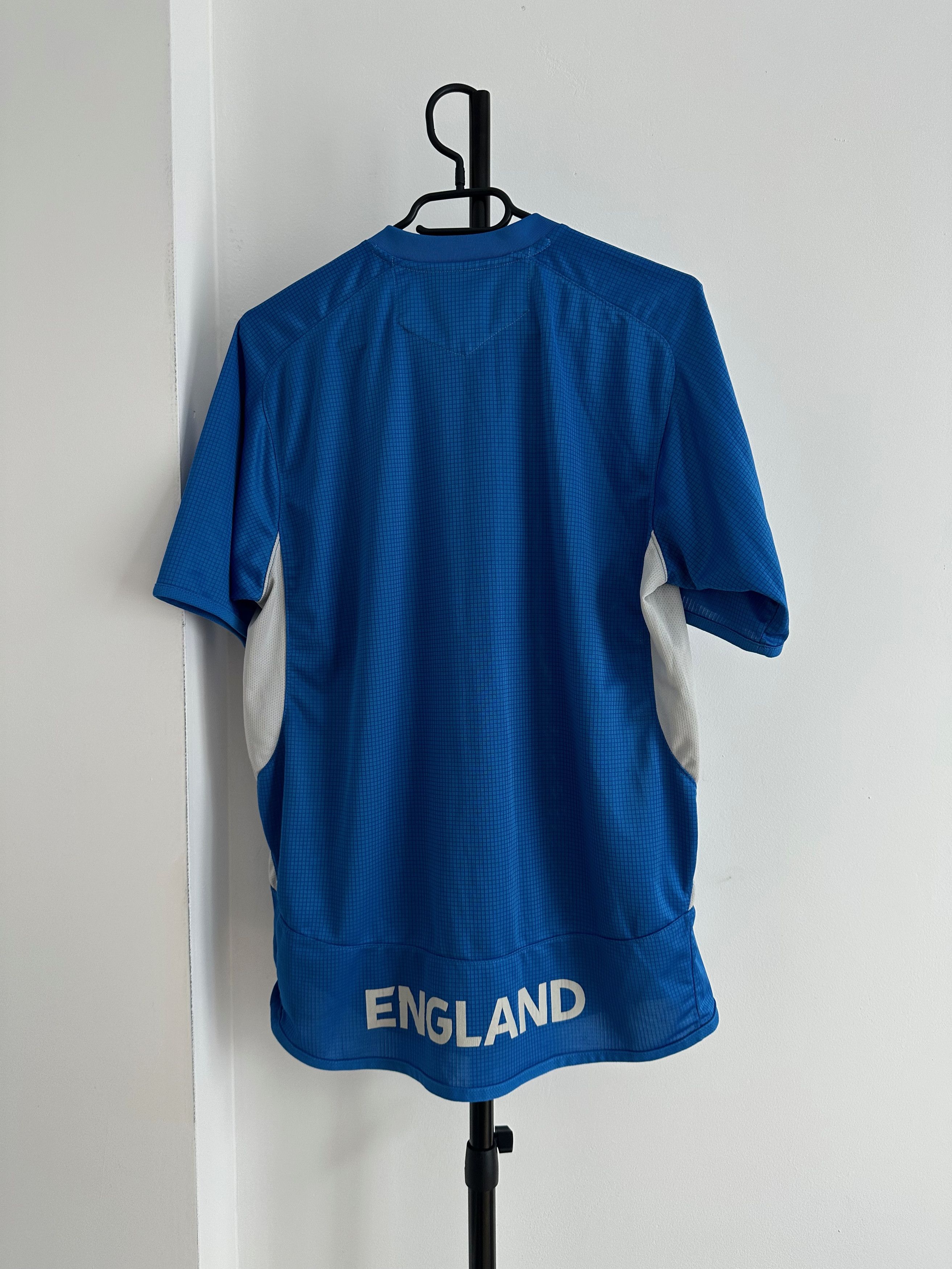 Umbro 2005 Umbro England soccer national team blue Size US M / EU 48-50 / 2 - 9 Thumbnail