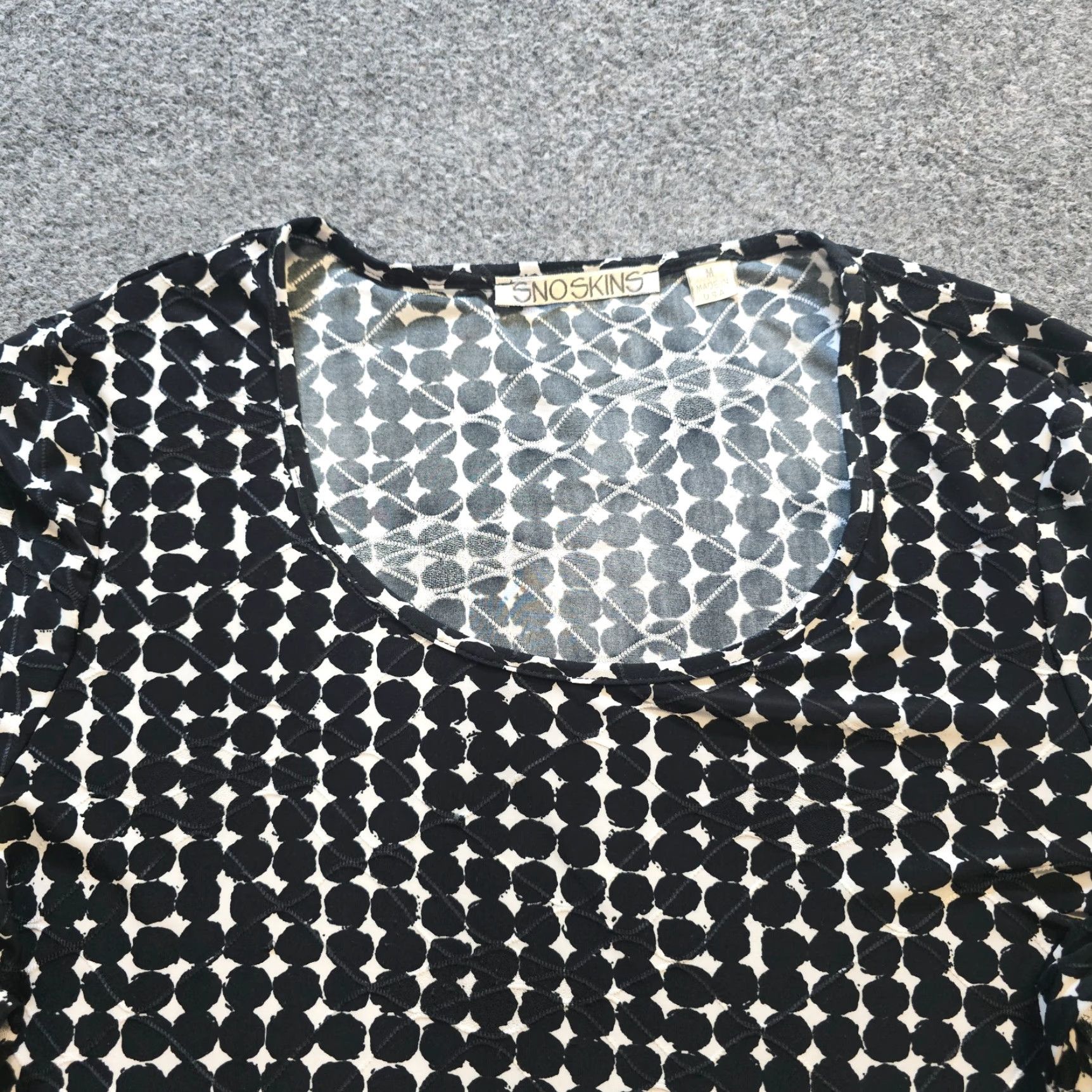 Vintage Snoskins Top Womens Size Medium Black 3/4 Sleeve Artsy Abstract Stretchy Casual Shirt Size M / US 6-8 / IT 42-44 - 2 Thumbnail