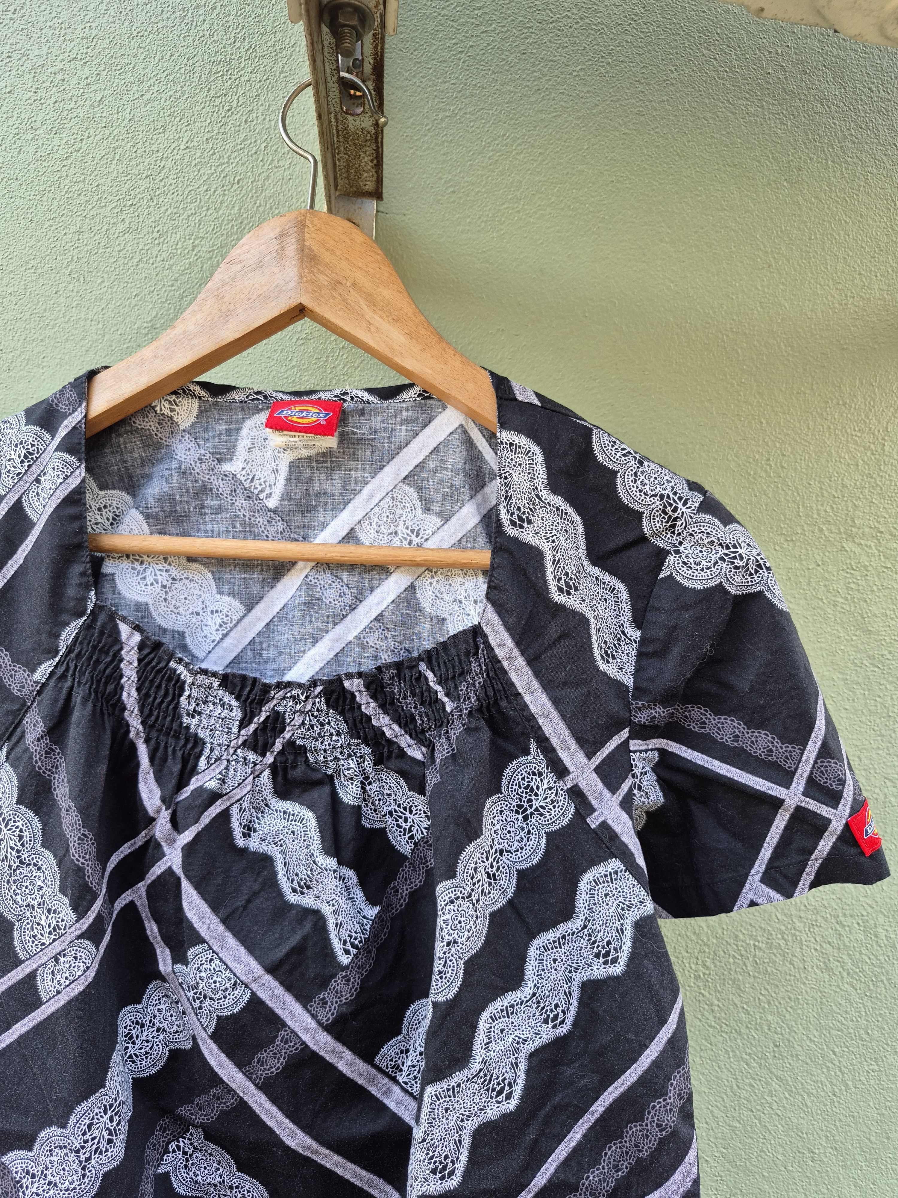 Dickies 🔥 Dickies Abstract Full Print Scrubs Workwear Nurses Docs Size S / US 4 / IT 40 - 2 Thumbnail