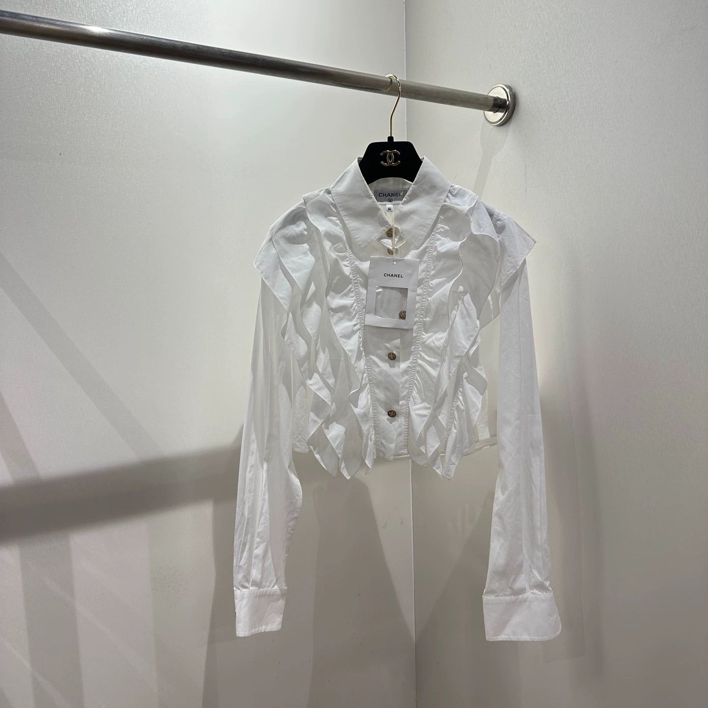 Chanel Chanel Women's 22A may214 Ruffle Crystal Shirt 36 Cotton Size XS / US 0-2 / IT 36-38 - 1 Thumbnail