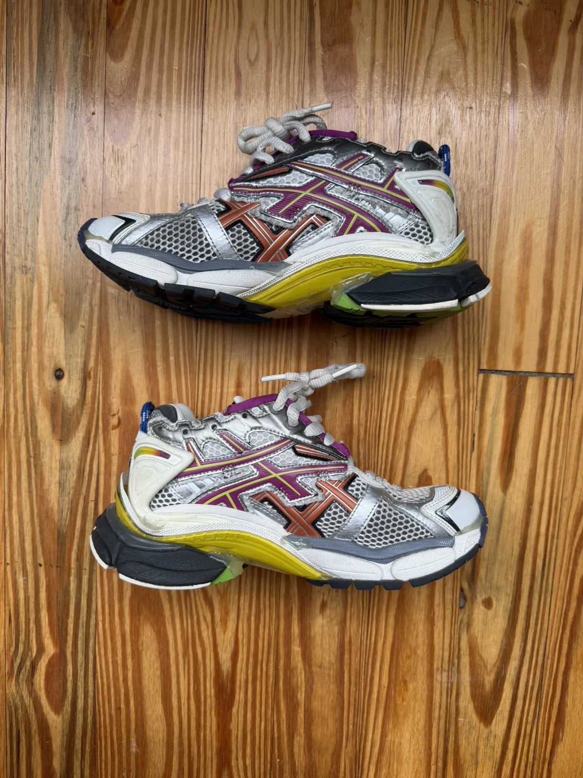 Balenciaga BALENCIAGA RUNNERS Size US 7 / IT 37 - 2 Thumbnail