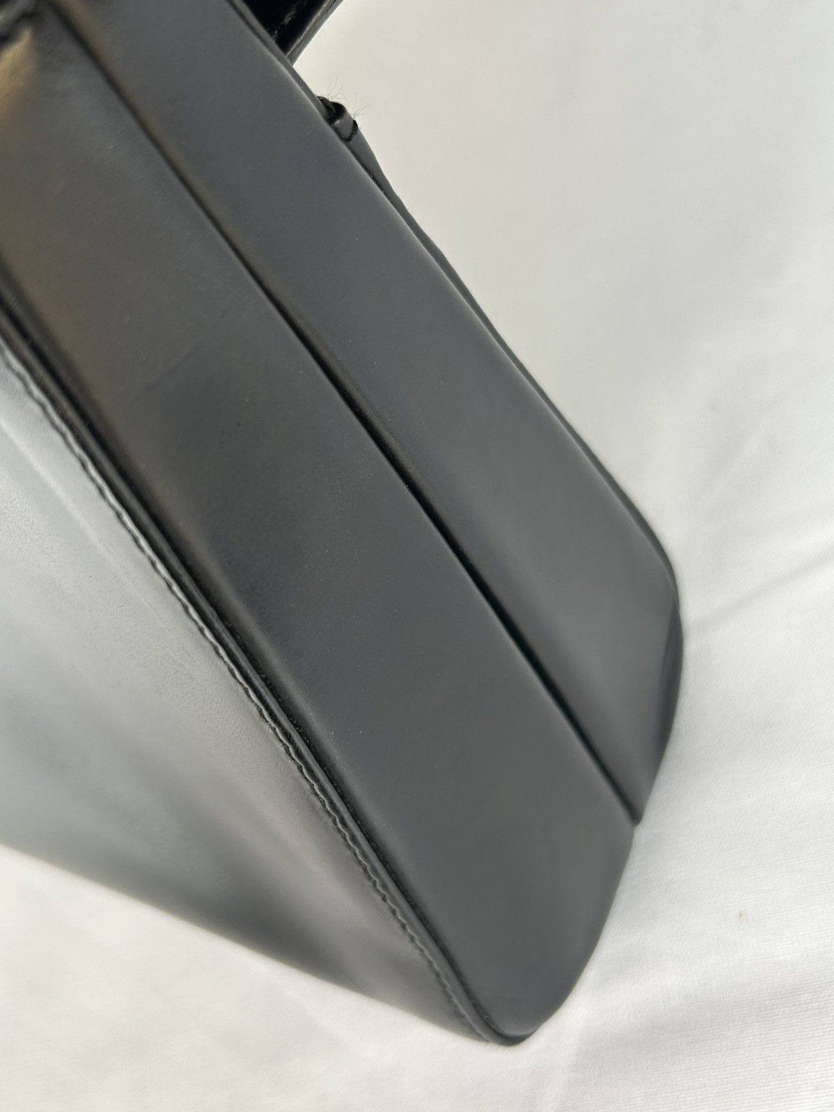 バッグ 00s PRADA archive leather shoulder bag バッグ 00s prada archive leather shoulder tote Shopbop