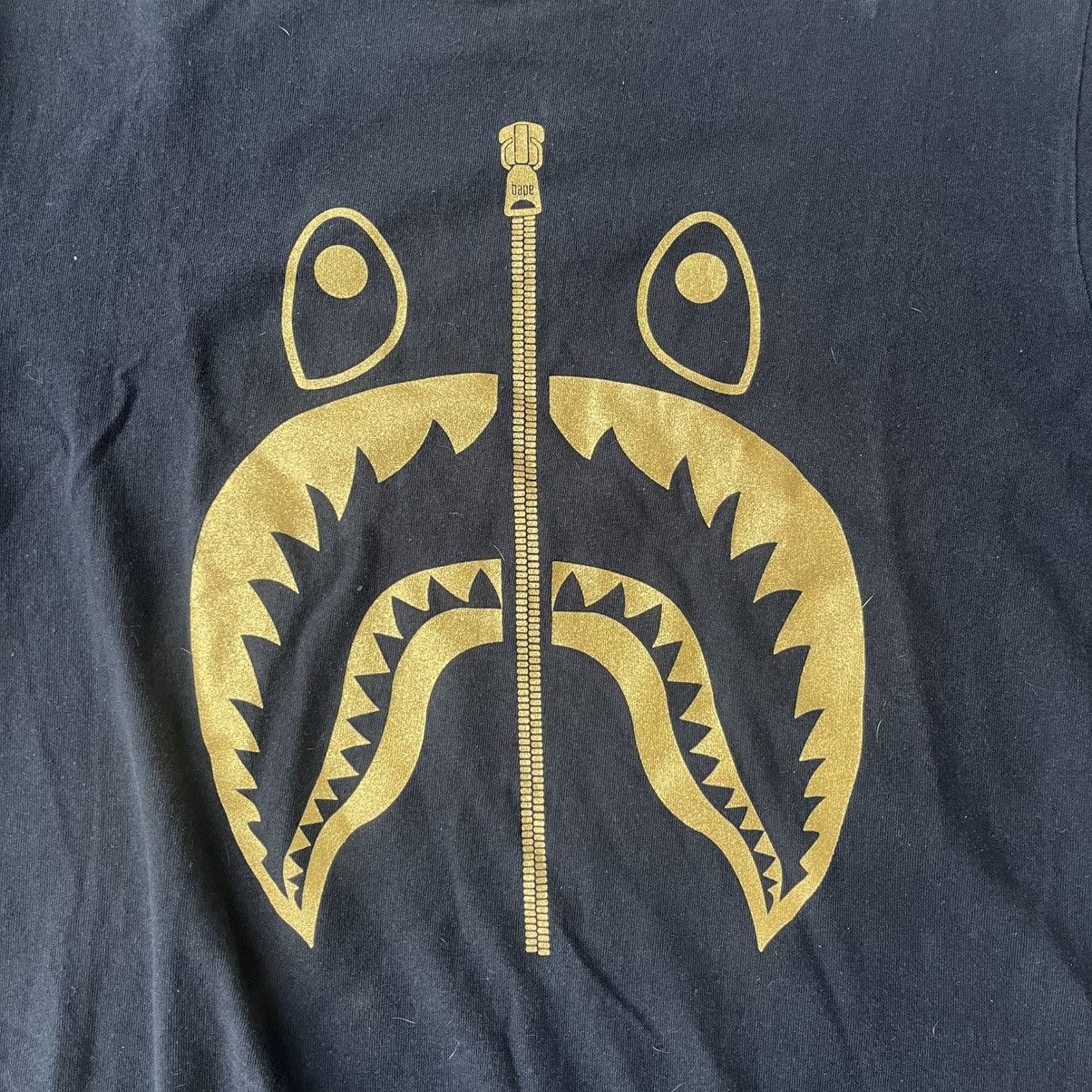 Bape Bape Gold Glitter Shark Tee Size US XL / EU 56 / 4 - 2 Thumbnail