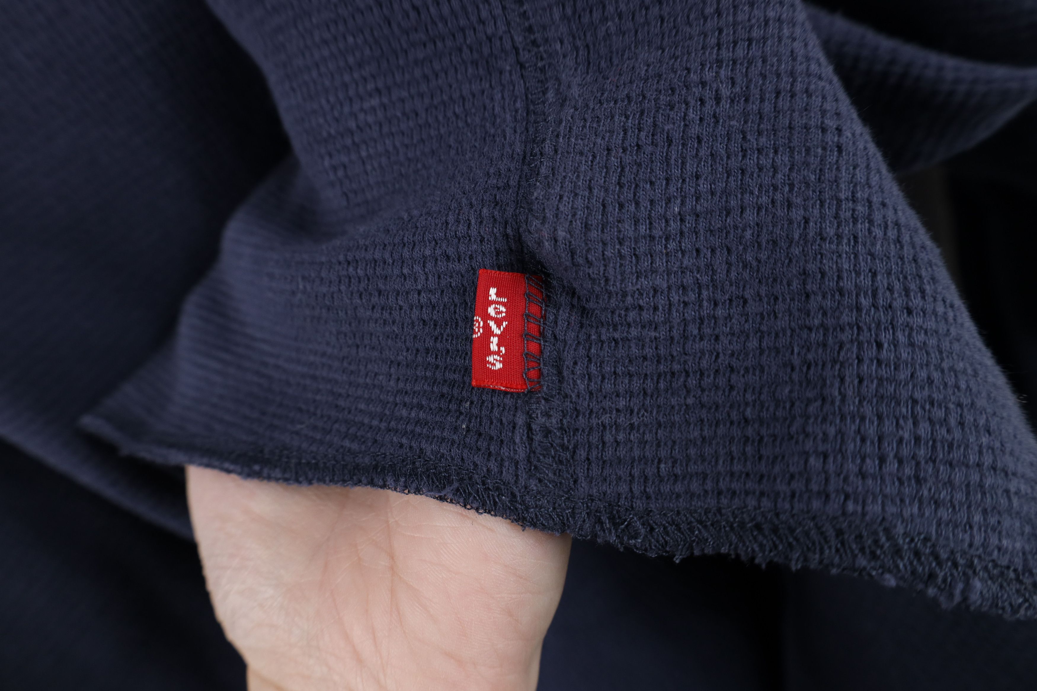 Levi's Vintage Levis Waffle Knit Long Sleeve Henley T-Shirt Size US L / EU 52-54 / 3 - 10 Thumbnail