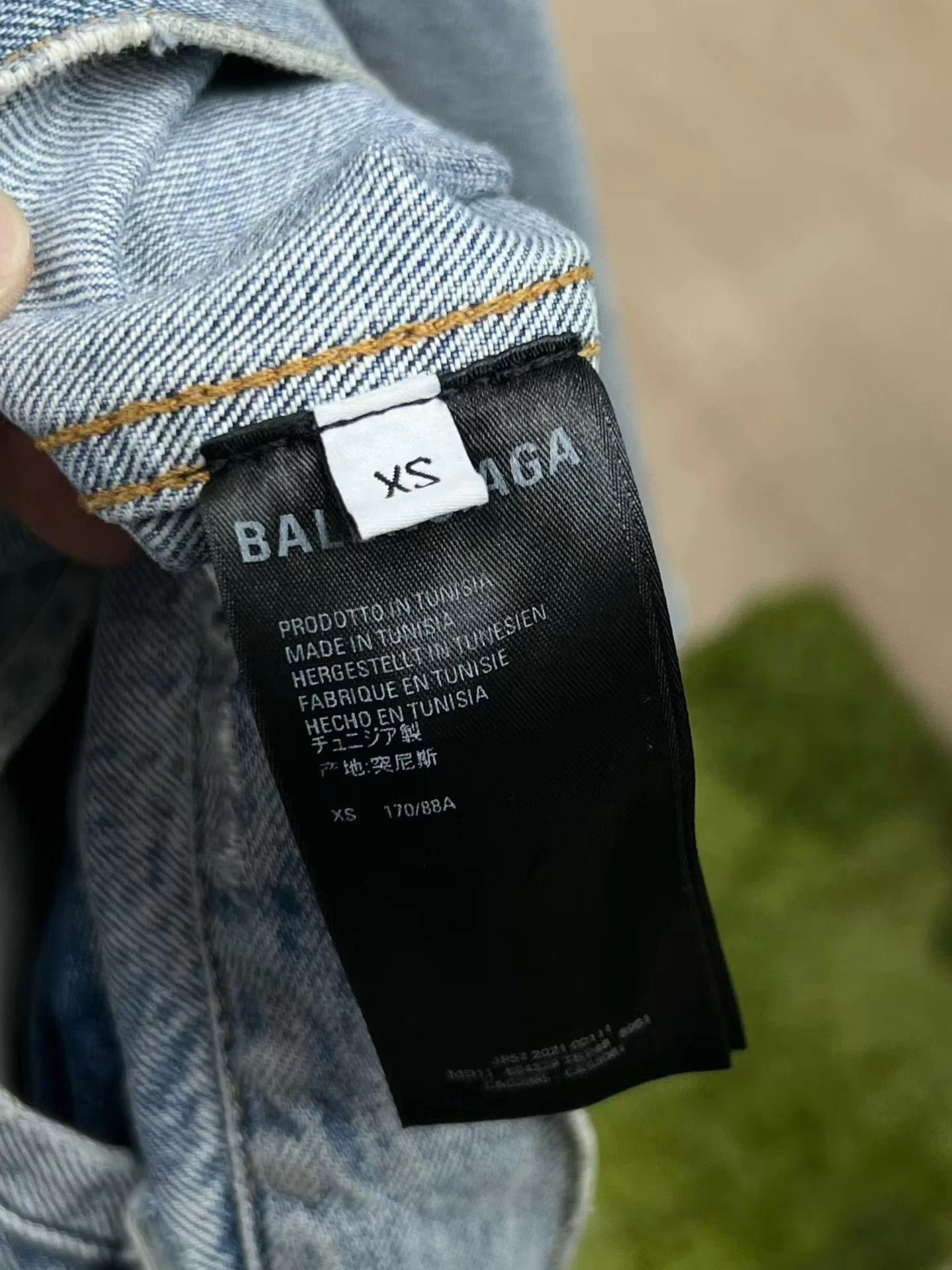 Balenciaga Balenciaga Fringe Distressed Denim Jacket Blue XS Size US XS / EU 42 / 0 - 7 Thumbnail