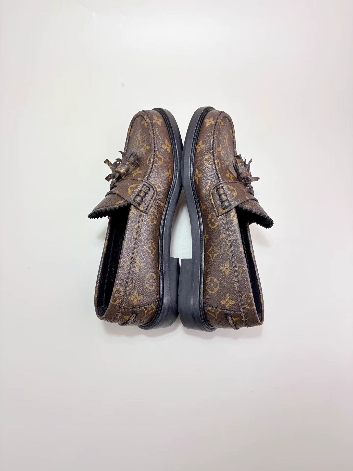 Louis Vuitton LOUIS VUITTON Brown Monogram Full Logo Loafers K1 Size US 9 / EU 42 - 5 Thumbnail