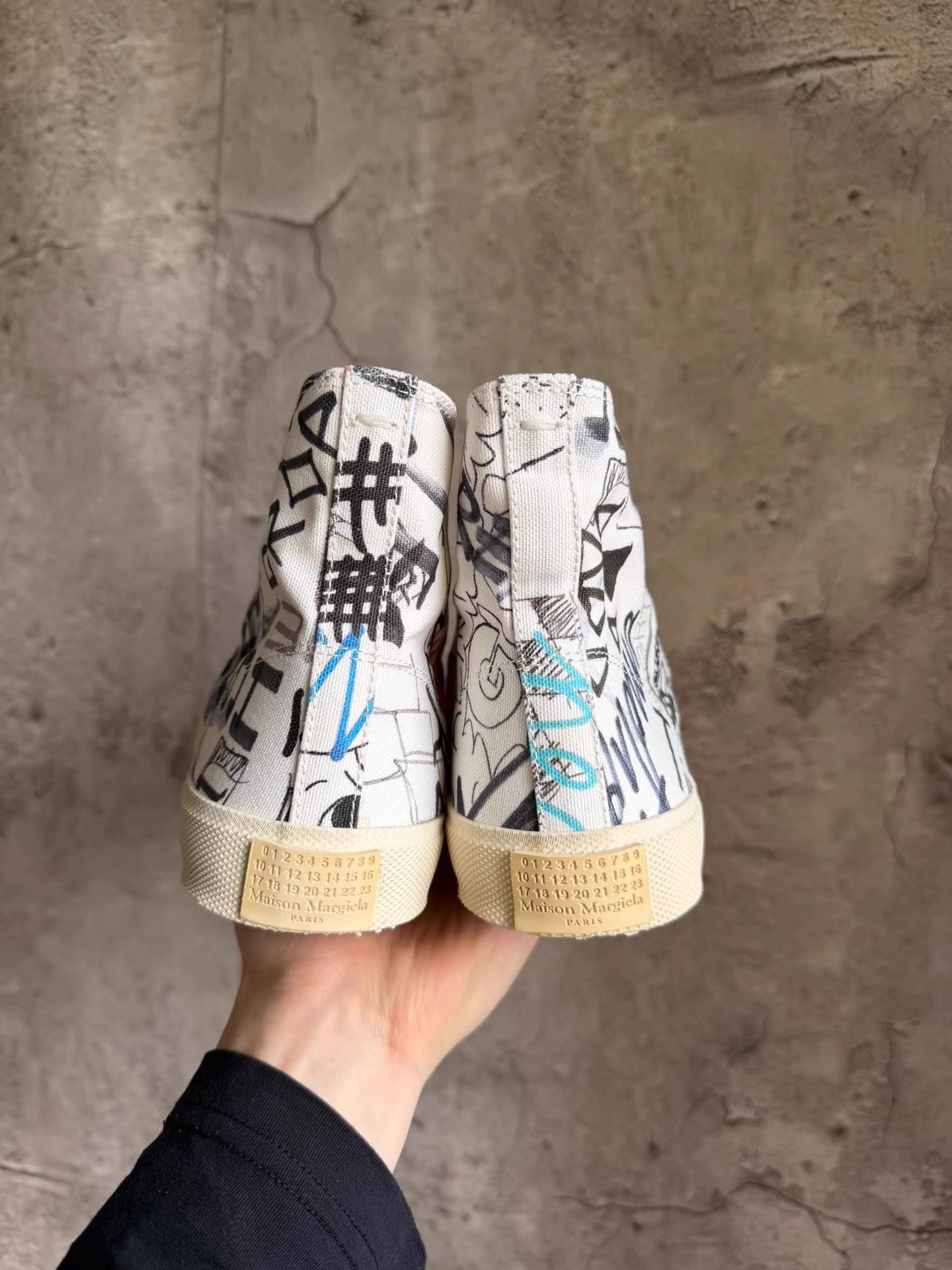 Maison Margiela Maison Margiela Graffiti Tabi Split-Toe Shoes K25 Size US 8 / IT 38 - 4 Thumbnail