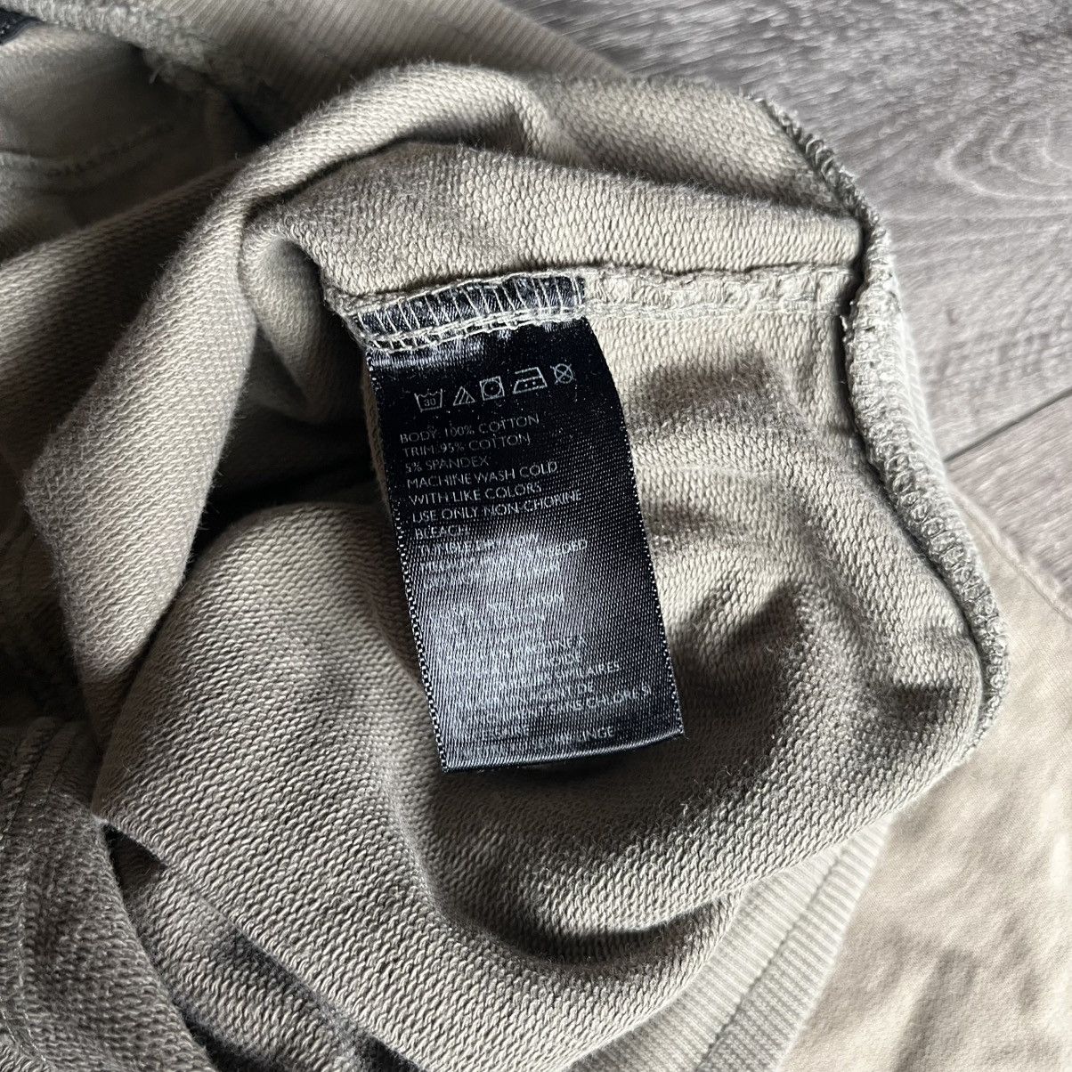 Urban Outfitters × Vintage Vintage Style Urban Outfitters Low Drop Crotch Sweatshorts Size US 32 / EU 48 - 4 Thumbnail