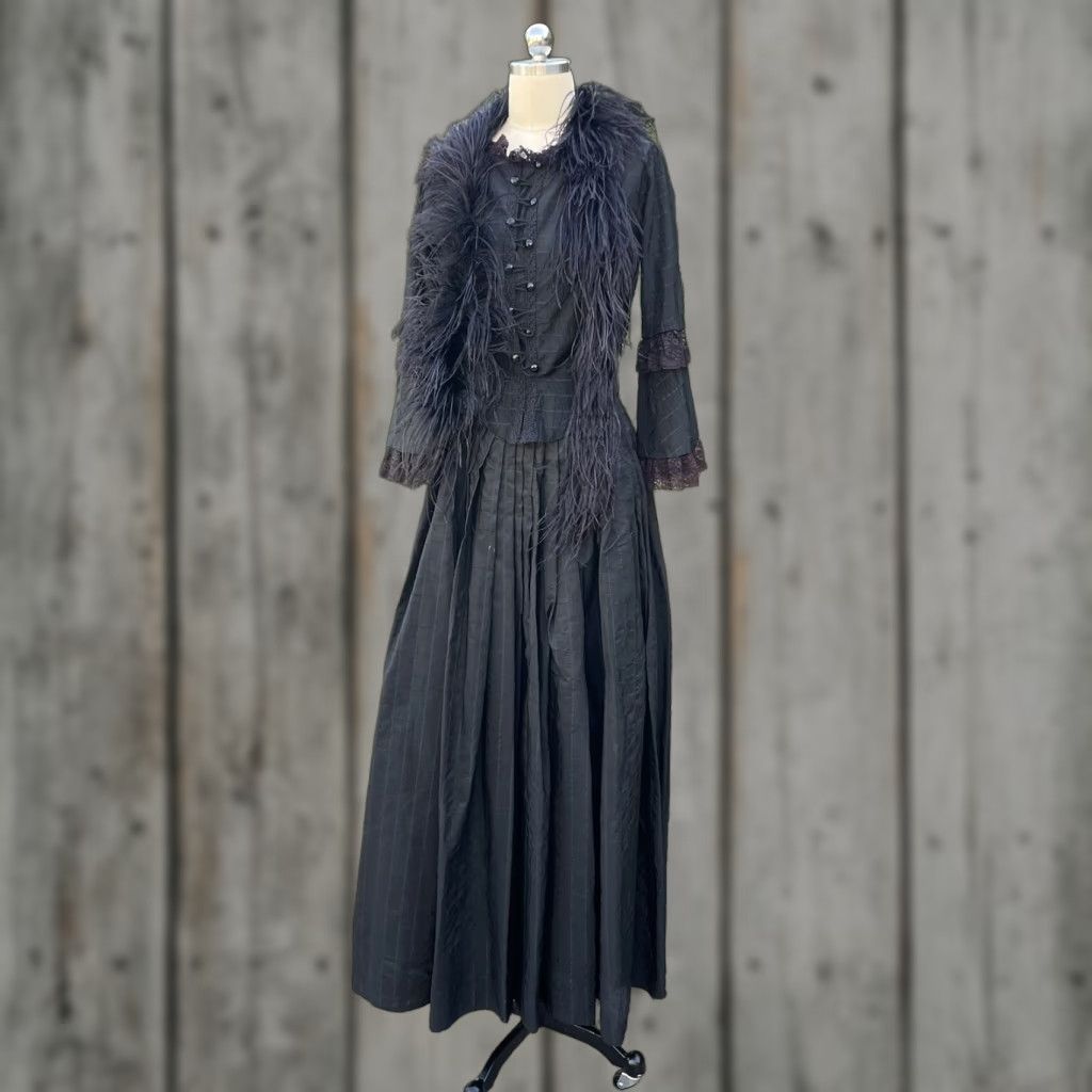Vintage VINTAGE Antique Silk Mourning Dress Black Gown Lace Victorian Bustle Ostrich Feather VTG Gothic PS Black Mens? Size S / US 4 / IT 40 - 1 Thumbnail
