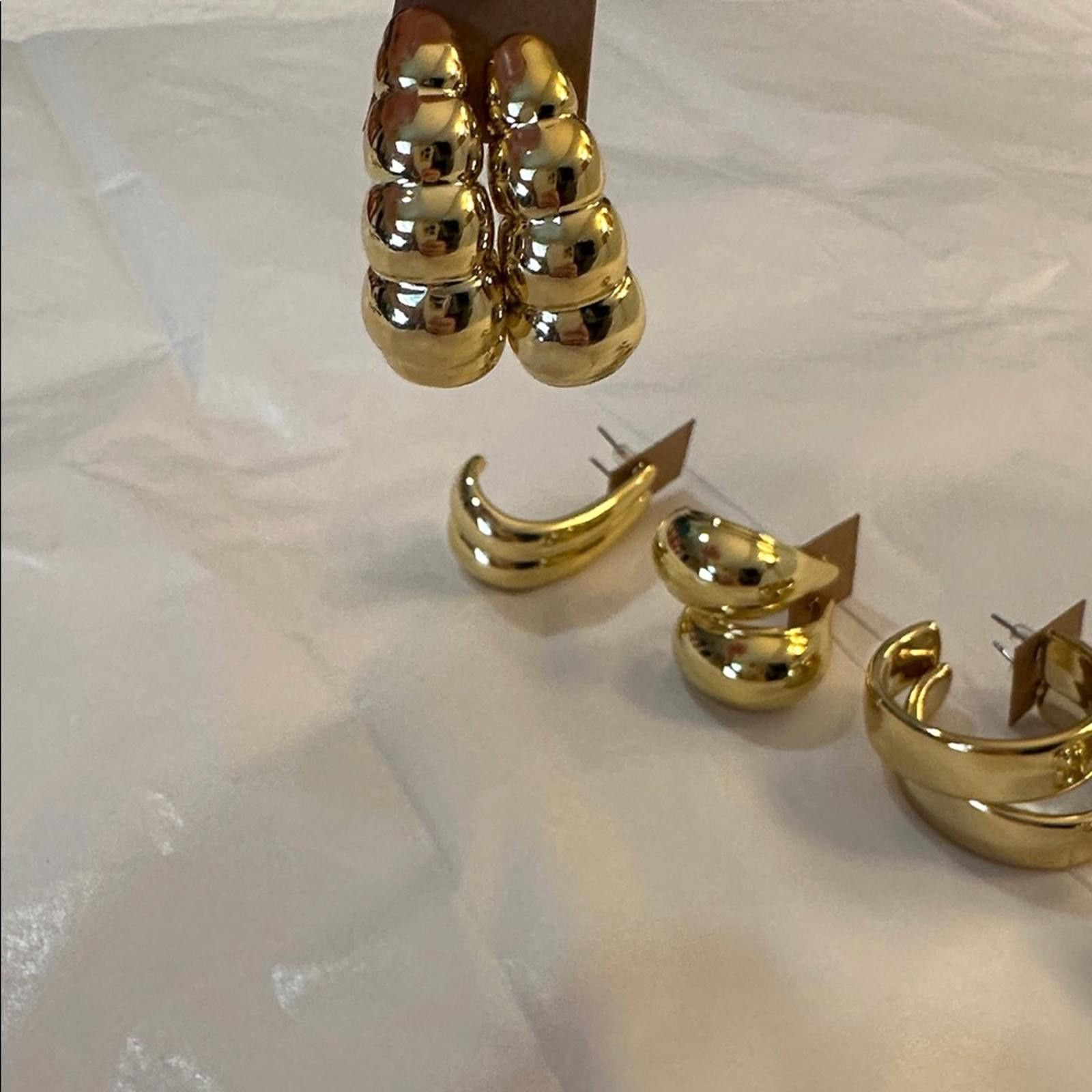 Other Chic Gold-Tone Textured Fashion Hoop Earrings Set of 6 Size ONE SIZE - 4 Thumbnail