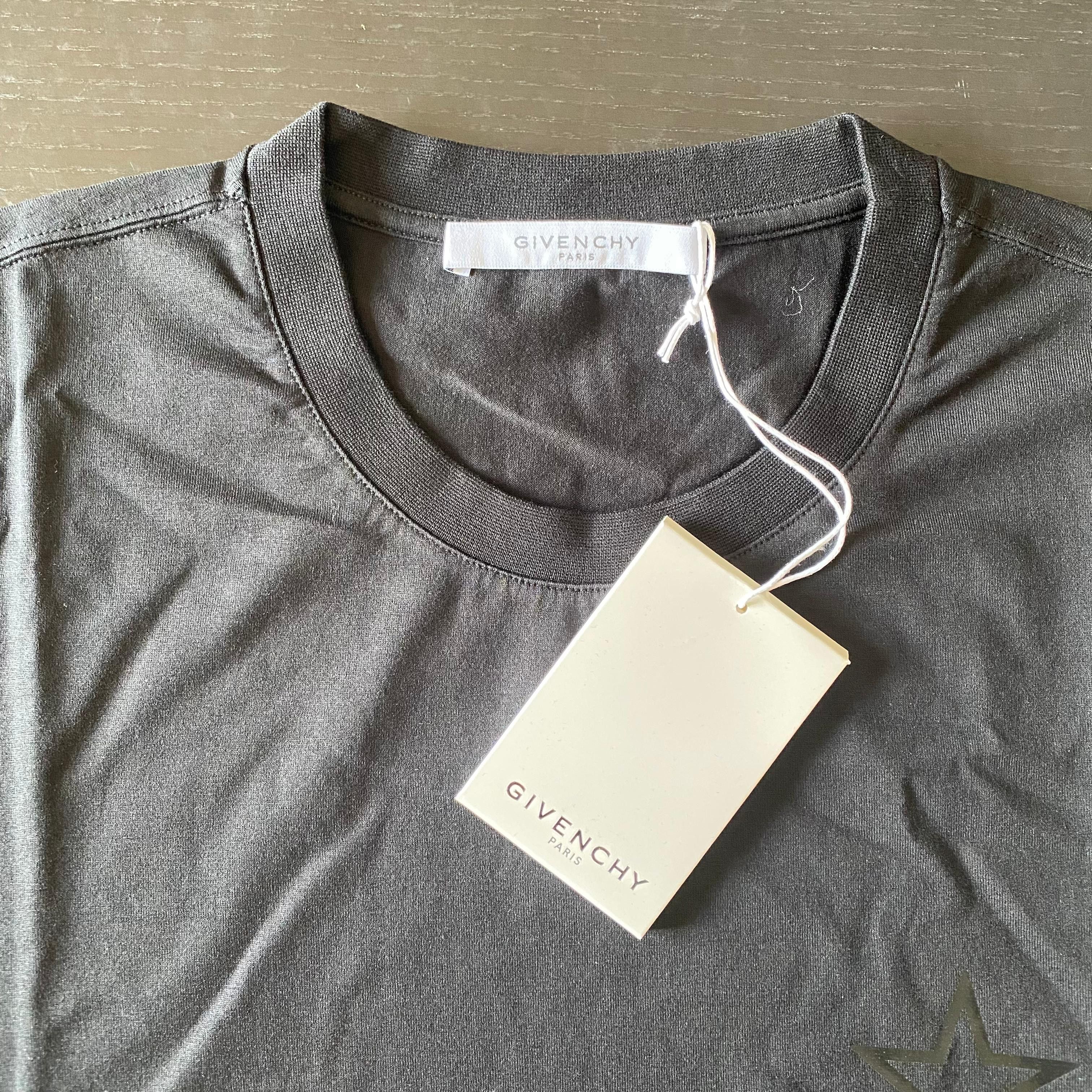 Givenchy Black Printed Chest Star T-Shirt Size US XL / EU 56 / 4 - 5 Thumbnail