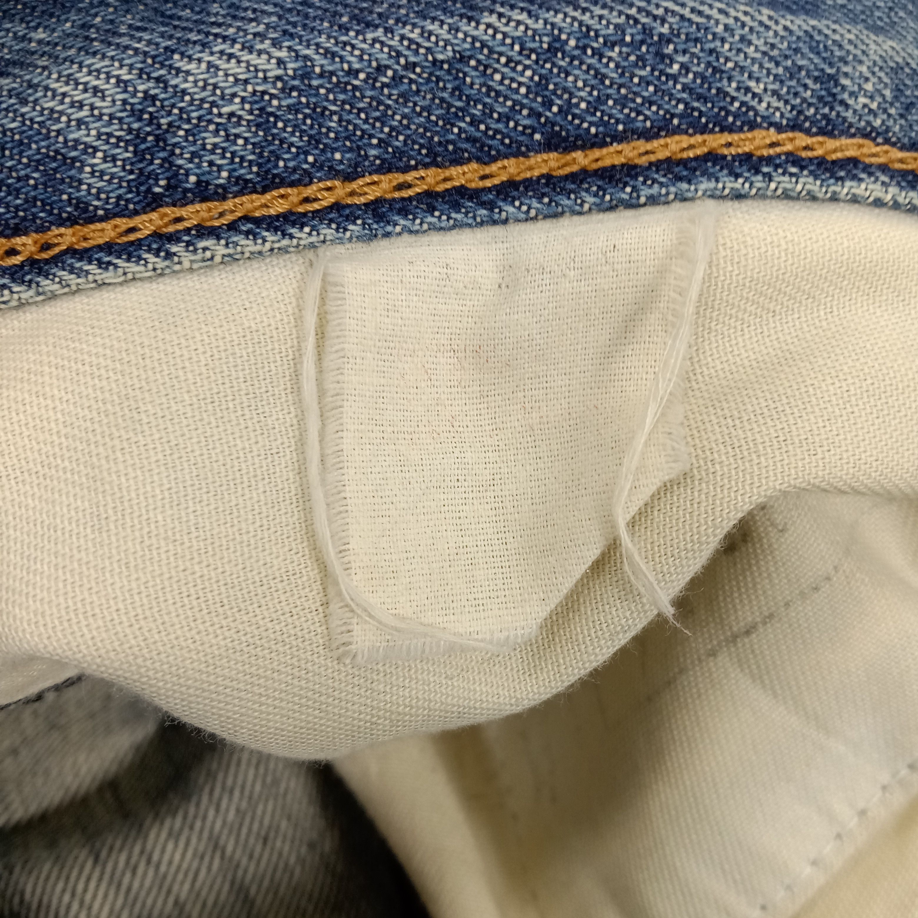 Levi's × Vintage Levi's 551 Z American Big E Distressed SelvedgeDenim Jeans Size US 29 - 16 Thumbnail