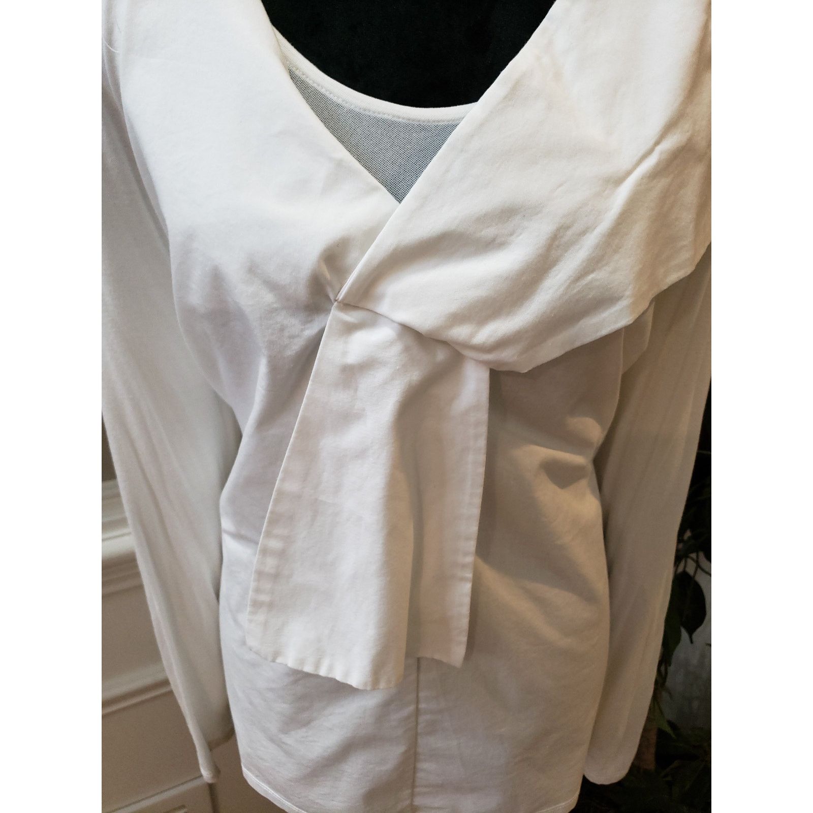 The Unbranded Brand INC International Concepts Top Womens XL White Draped V Neck Size XL / US 12-14 / IT 48-50 - 3 Thumbnail