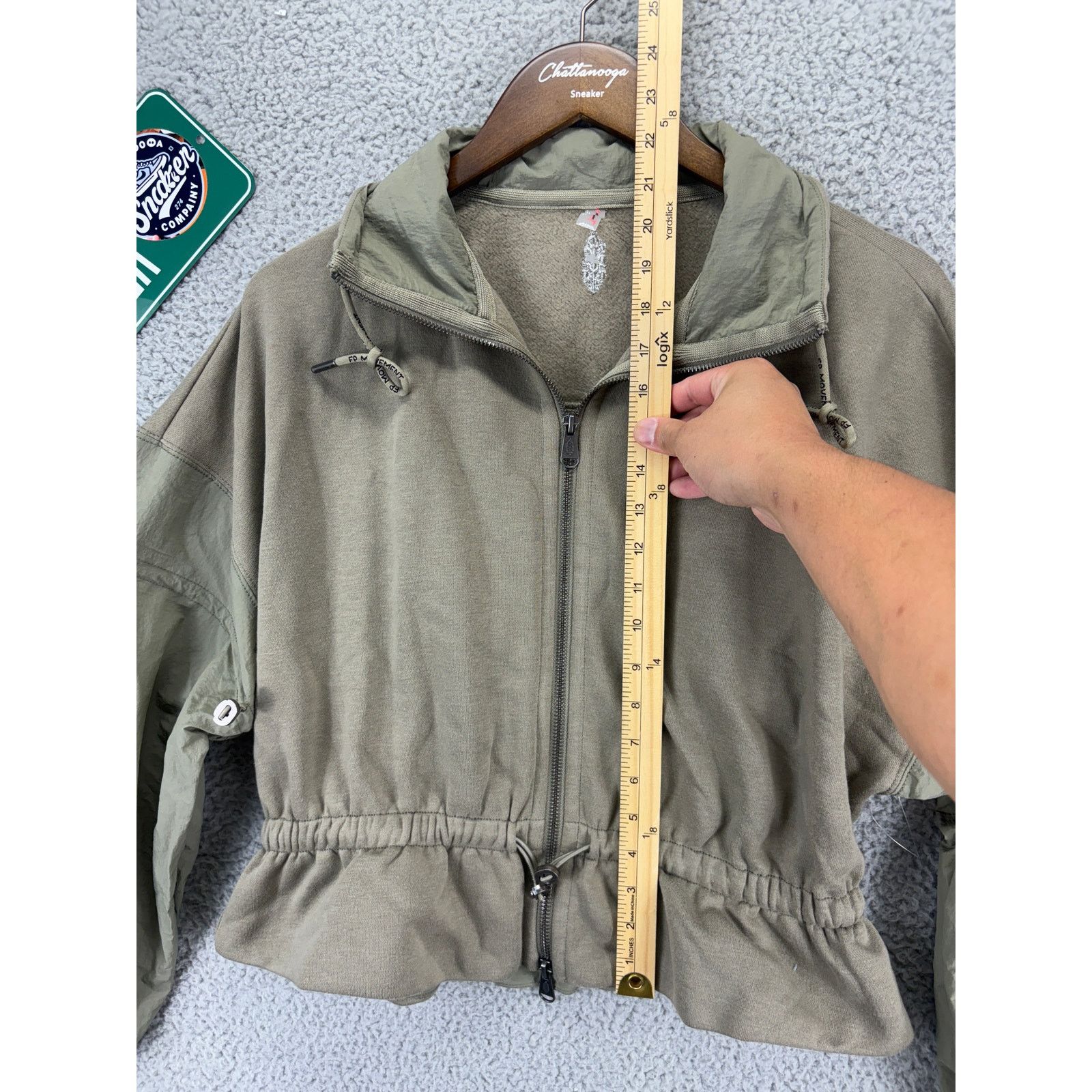 Free People Free People FP Movement Cropped Jacket Womens XS Army Green Size XS / US 0-2 / IT 36-38 - 2 Thumbnail