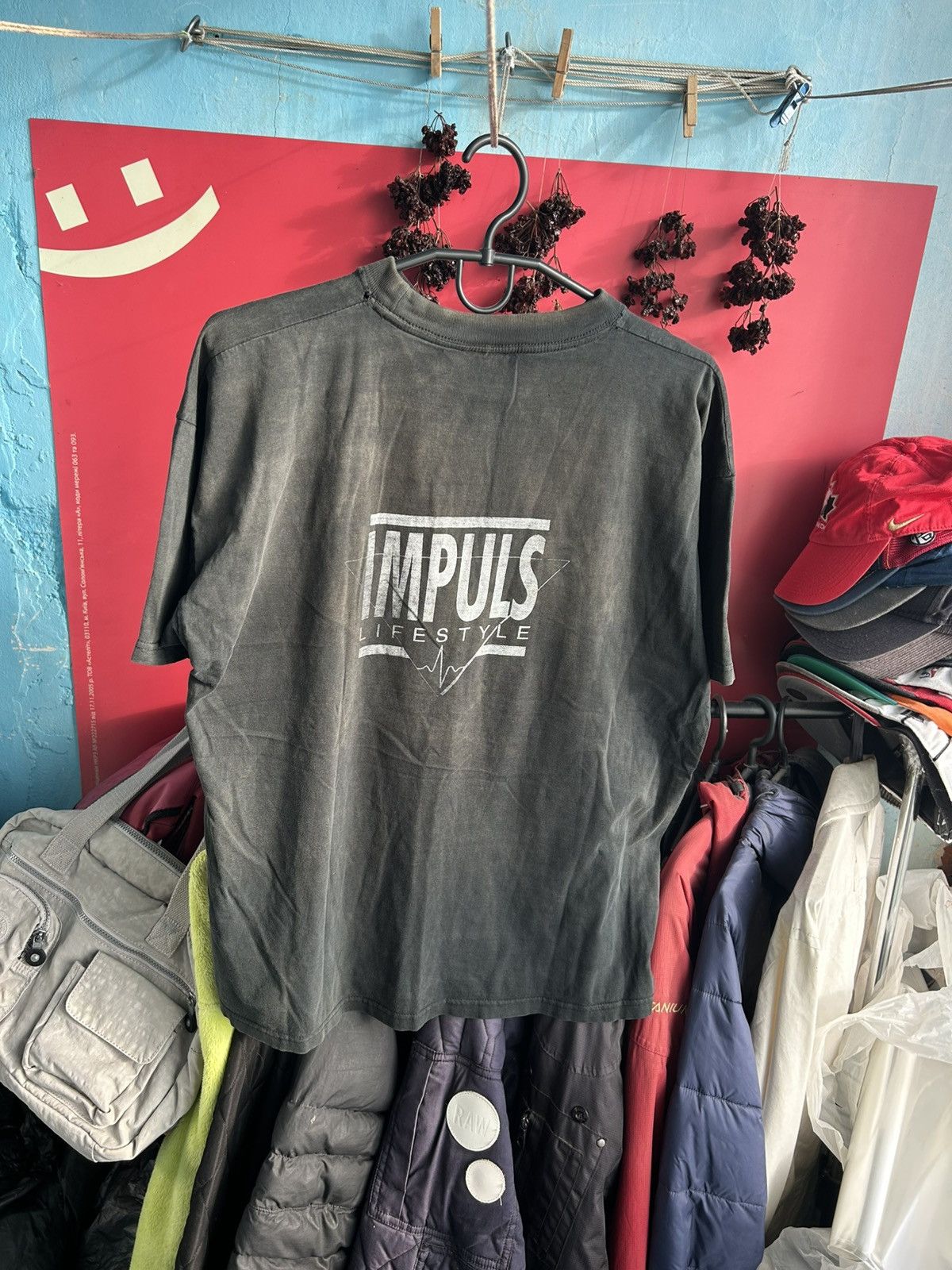 Band Tees × Vintage Impuls Grunge Vintage T-shirt Dirty Balenciaga Style Size XL Size US XL / EU 56 / 4 - 1 Thumbnail
