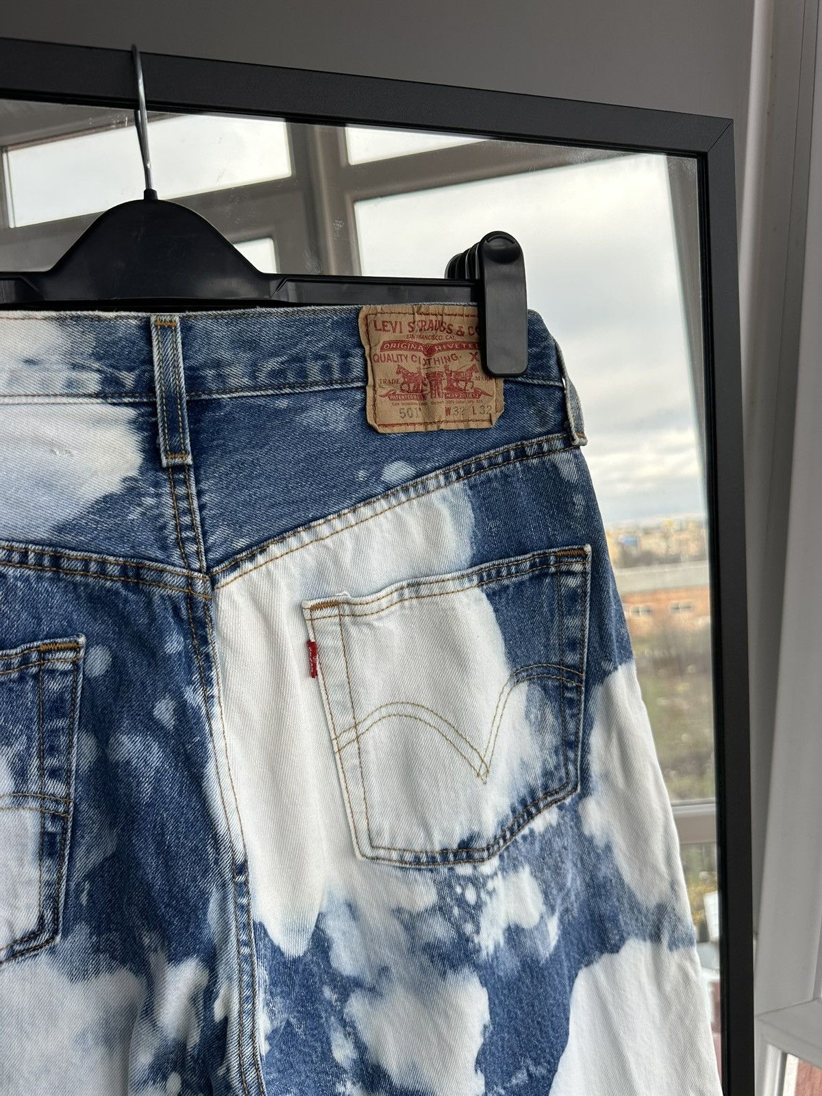 Levi's Vintage Levi’s 501 Tie-Die Bleached Custom Denim Mens Jeans Size US 32 / EU 48 - 11 Thumbnail