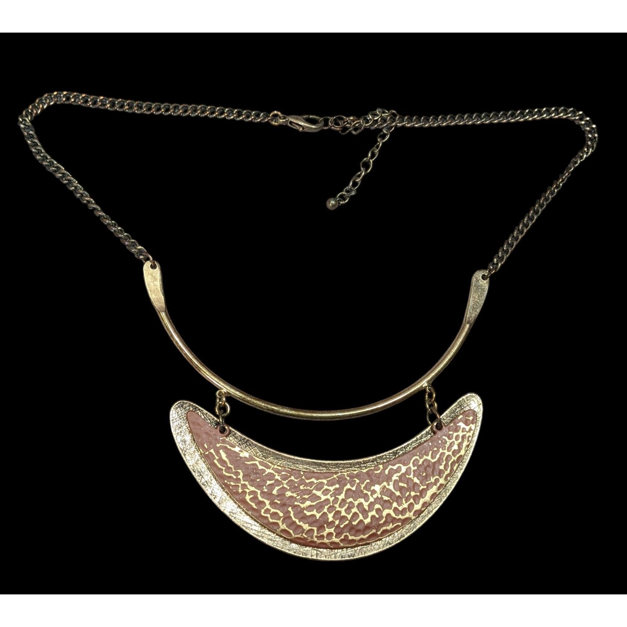 Other Brutalist Distressed Gold Tone And Brown Statement Necklace Size ONE SIZE - 1 Thumbnail