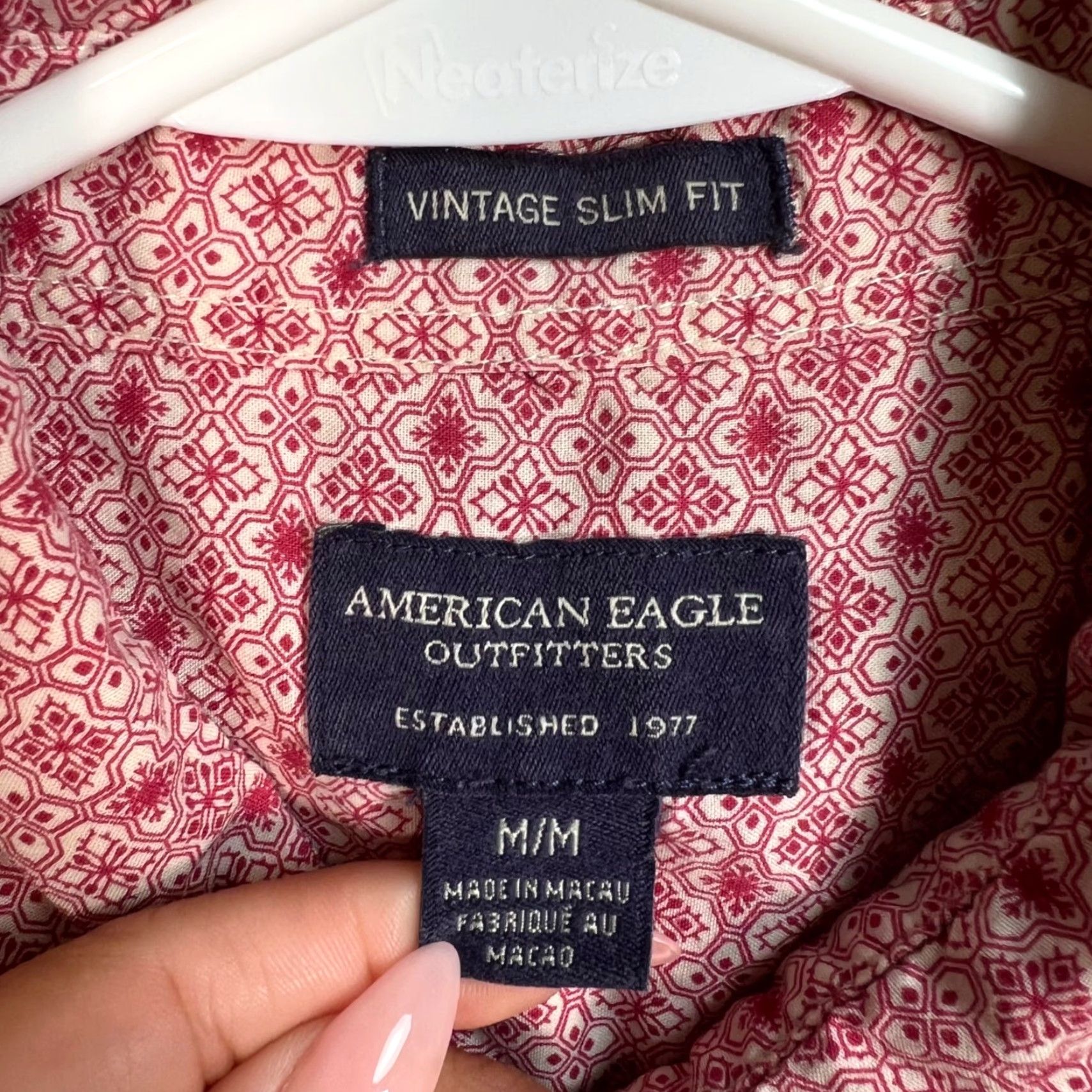 American Eagle Outfitters VINTAGE American Eagle Outfitters Button-Up Shirt Adult Medium Red Mens Size US M / EU 48-50 / 2 - 3 Thumbnail
