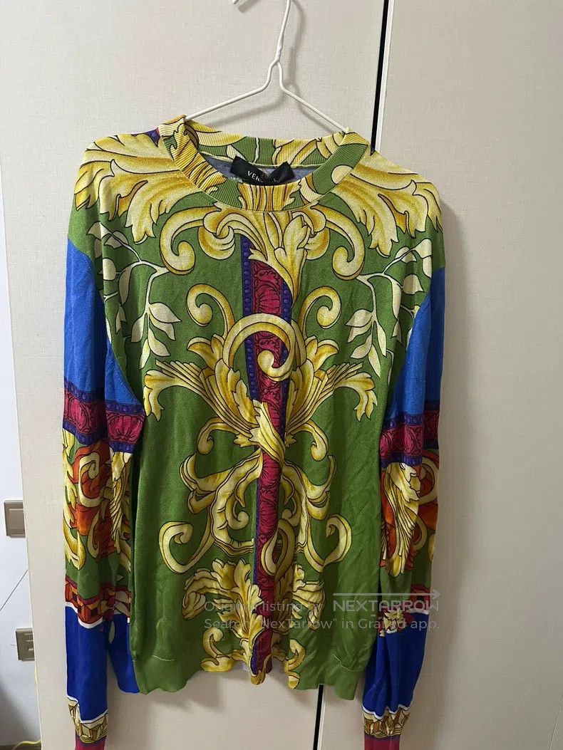 Versace Versace Men's baroque print long sleeve T-shirt Size US M / EU 48-50 / 2 - 1 Thumbnail