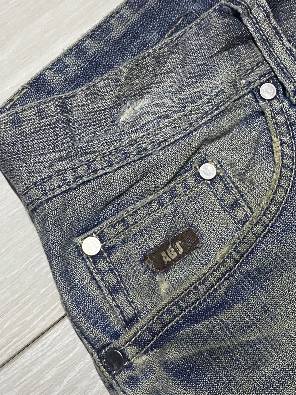 Absolut Joy Vintage Y2K Absolut Joy Mud Wash Distressed Loose Jeans Size US 35 - 9 Thumbnail