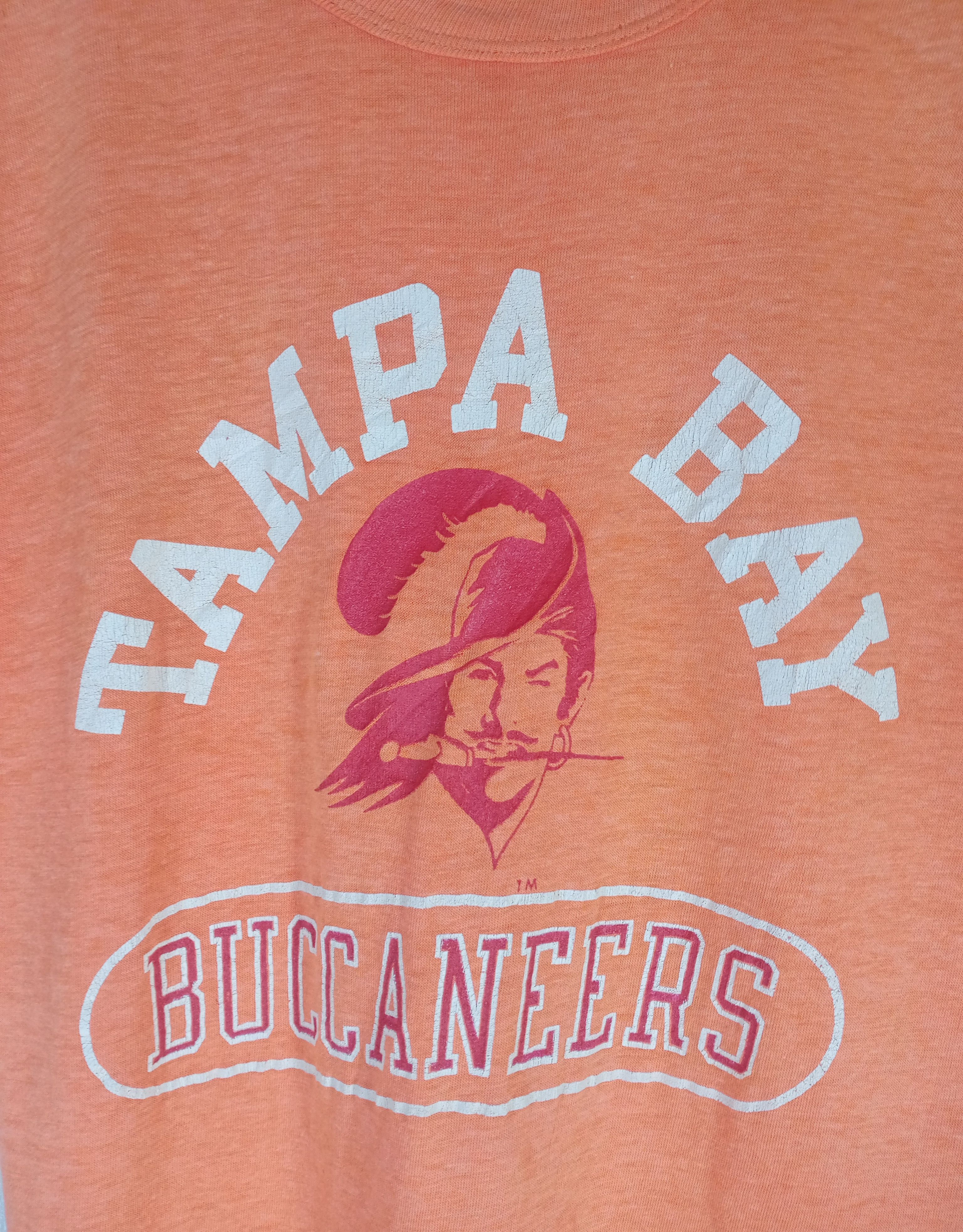 Champion × NFL × Vintage Rare Vintage 80s Champion Tampa Bay Buccaneers NFL Tshirt Size US M / EU 48-50 / 2 - 3 Thumbnail