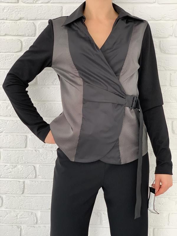£129 Staples Wrap Blouse sz M
