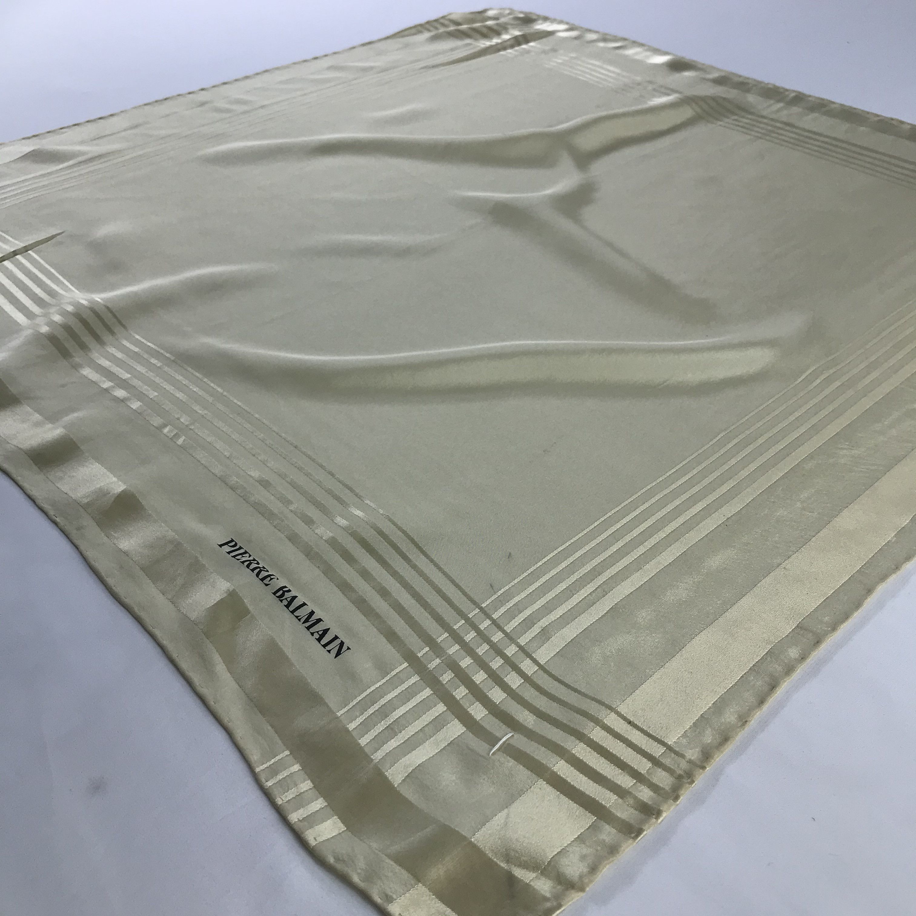 Pierre Balmain × Vintage Pierre Balmain Bandana / Handkerchief / Neckerchief - S916 Size ONE SIZE - 2 Thumbnail