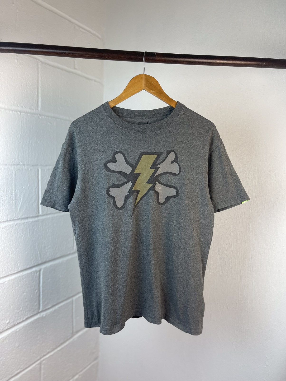 Jun Takahashi × Undercover 2001 Jun Takahashi Undercover Lightning Bones Tee Size US M / EU 48-50 / 2 - 1 Thumbnail