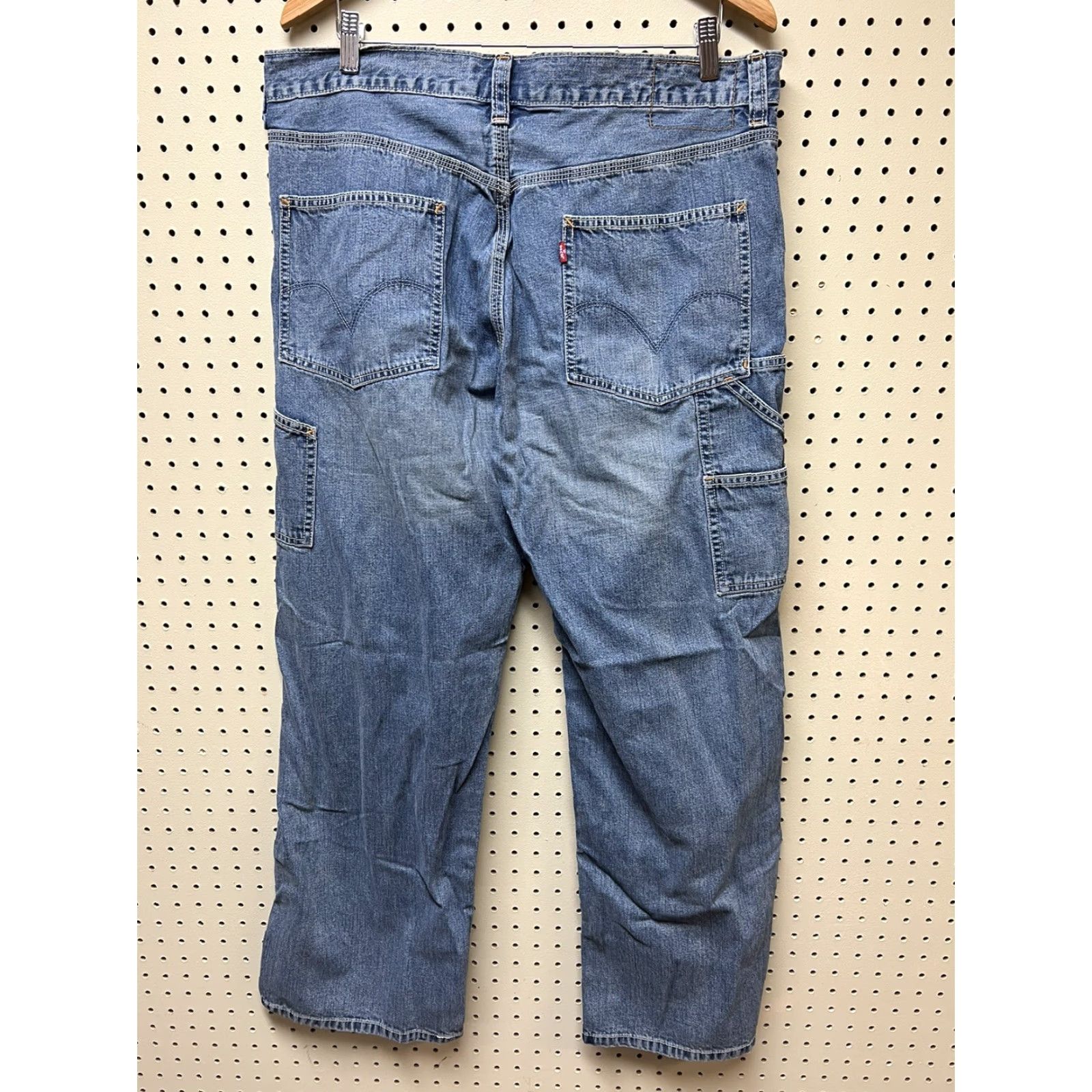 Levi's VINTAGE Levi's Carpenter Jeans Mens 36x30 Loose Straight Med Wash Distressed Size US 36 / EU 52 - 2 Thumbnail
