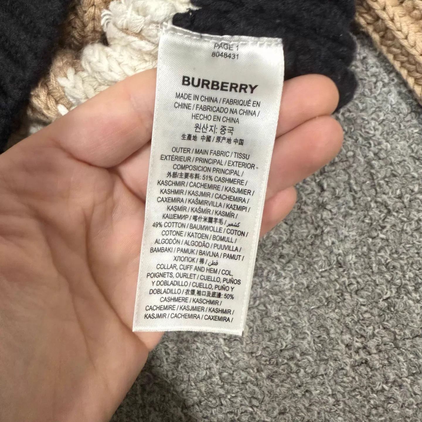 Burberry Burberry colorblock stripe V-neck wool knit sweater XS 99new Size XS / US 0-2 / IT 36-38 - 4 Thumbnail