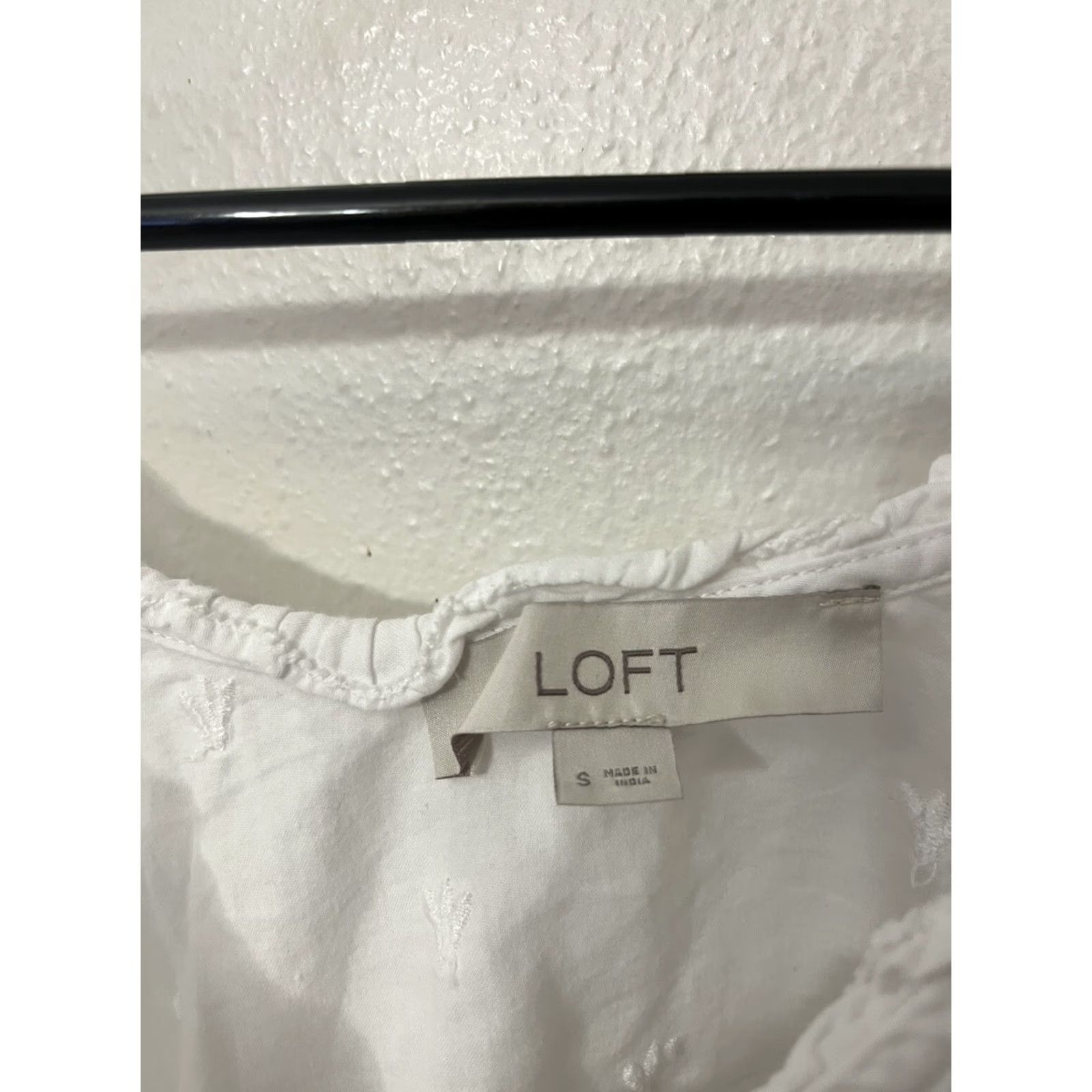 Loft Loft Womens Tank Top Small White Ruffle Knit Lightweight Sleeveless Blouse Casual Knit Top Size S / US 4 / IT 40 - 2 Thumbnail