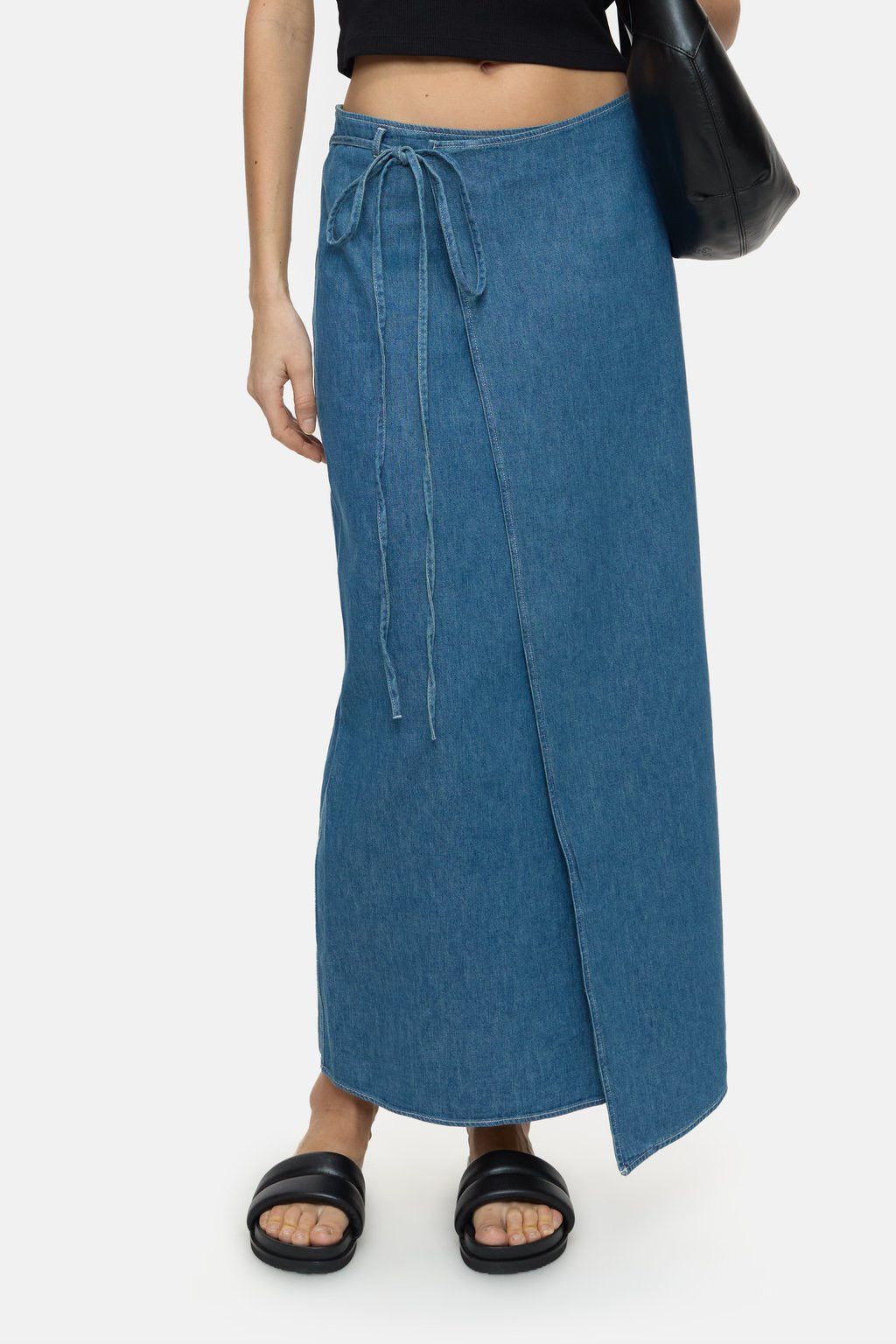 CLOSED Brand new closed skirt with labels Size 27" / US 4 / IT 40 - 5 Thumbnail